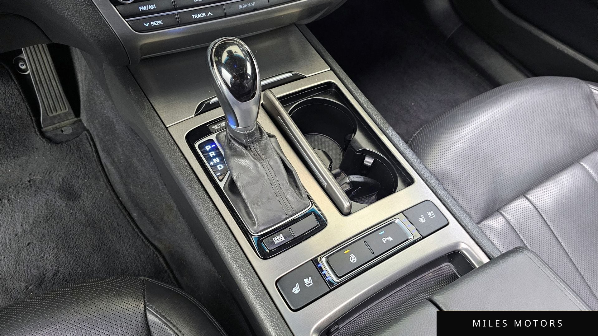 Hyundai Genesis 2015 — миниатюра 12