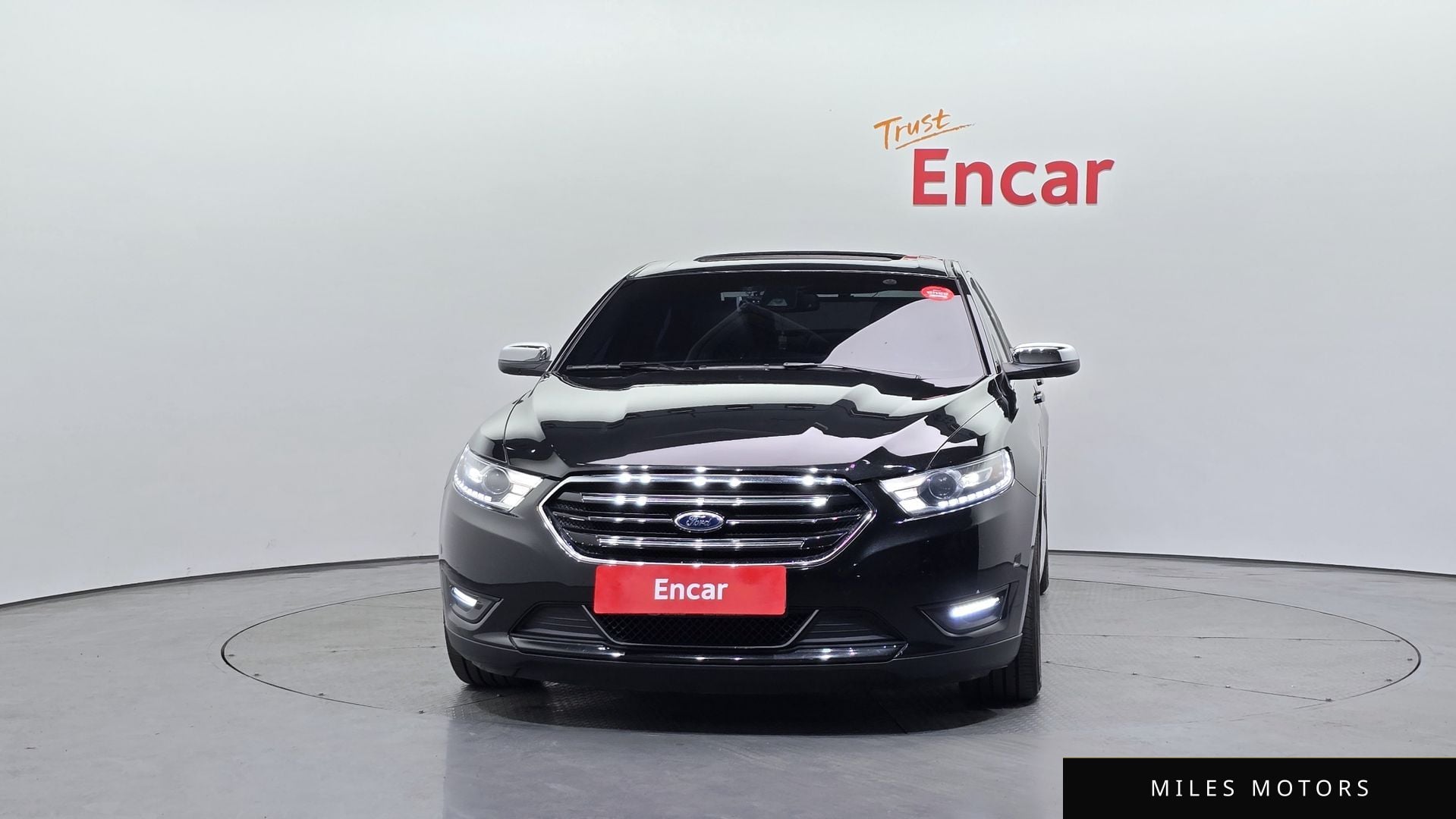 Ford Taurus 2015 — миниатюра 3