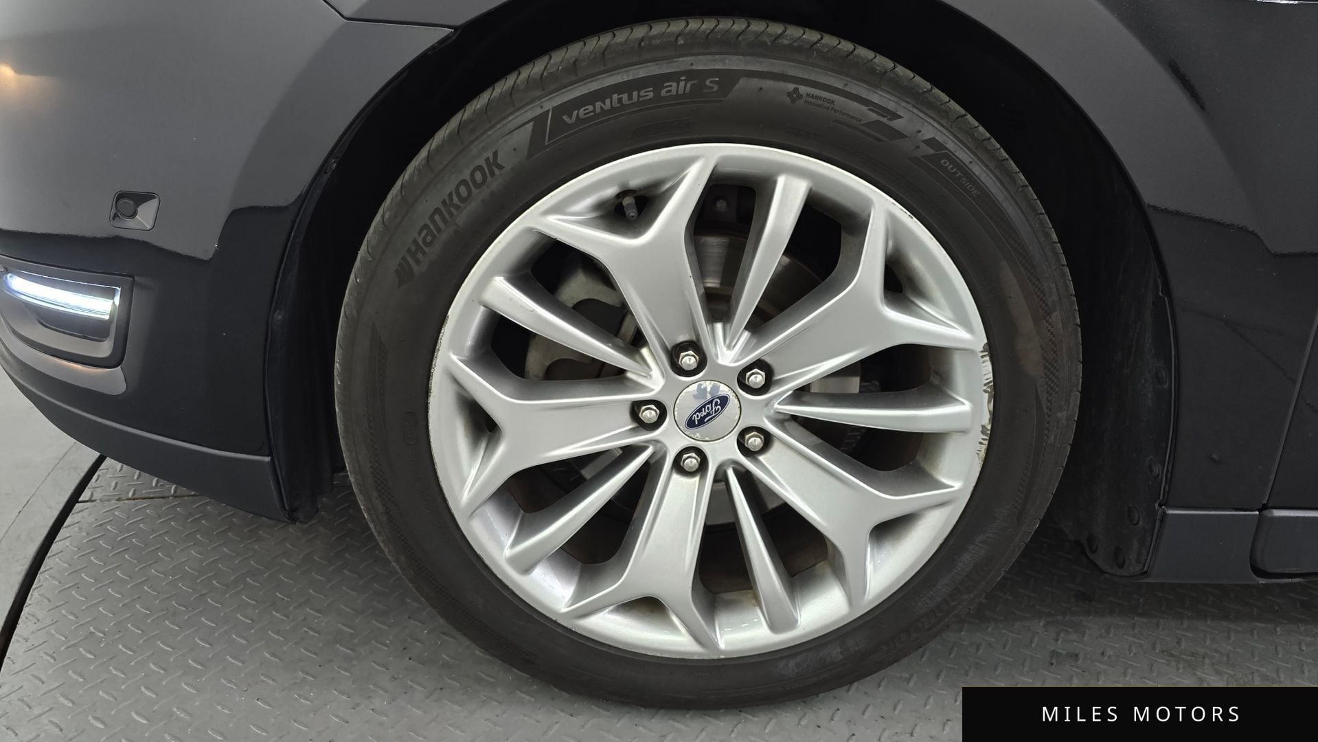 Ford Taurus 2015 — миниатюра 5