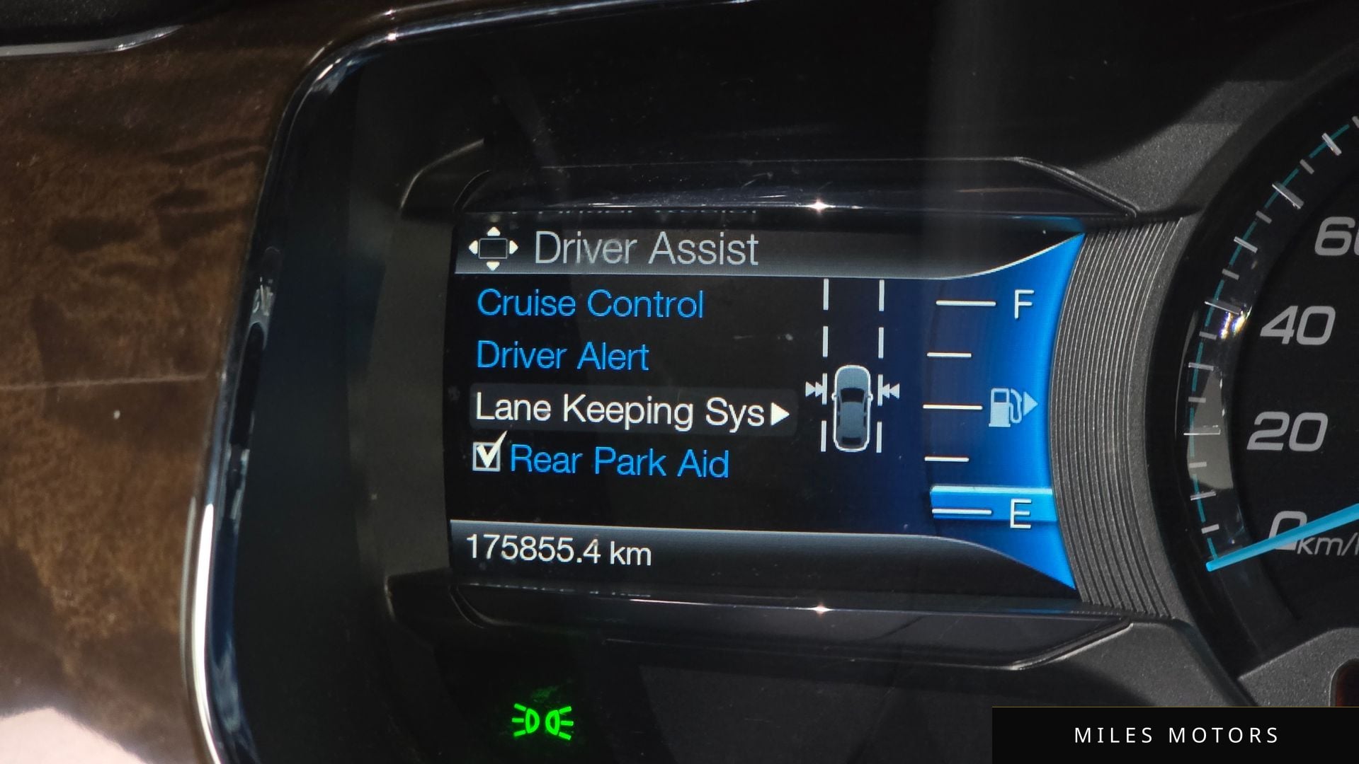 Ford Taurus 2015 — миниатюра 16
