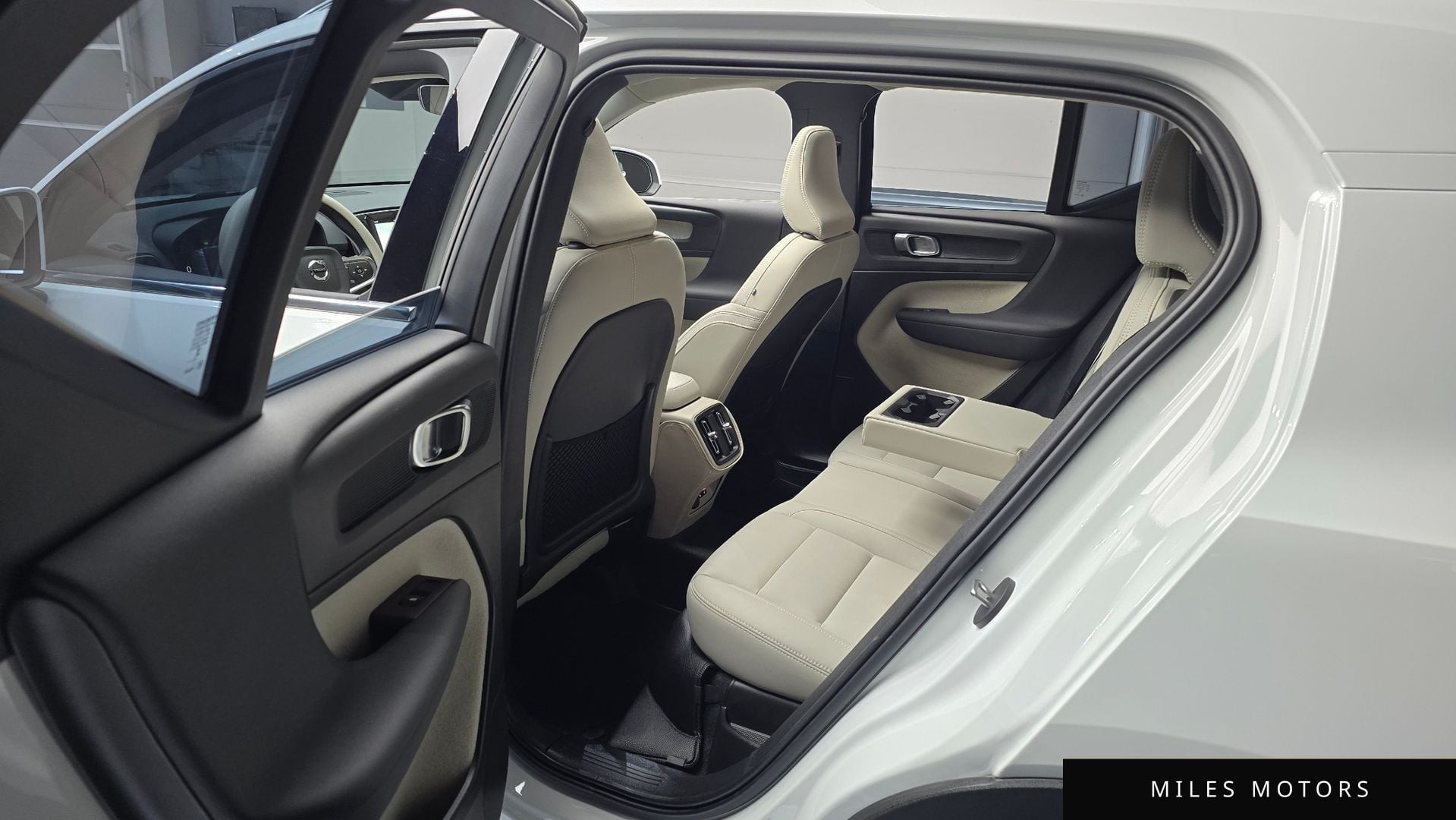 Volvo XC40 2025 — миниатюра 18