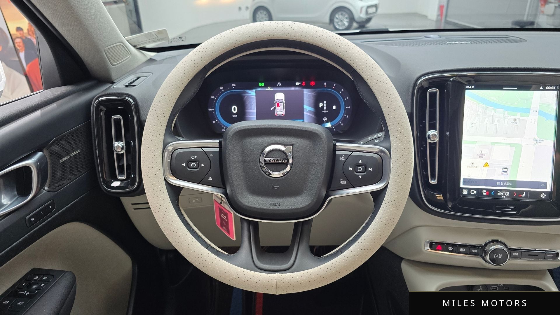 Volvo XC40 2025 — миниатюра 19
