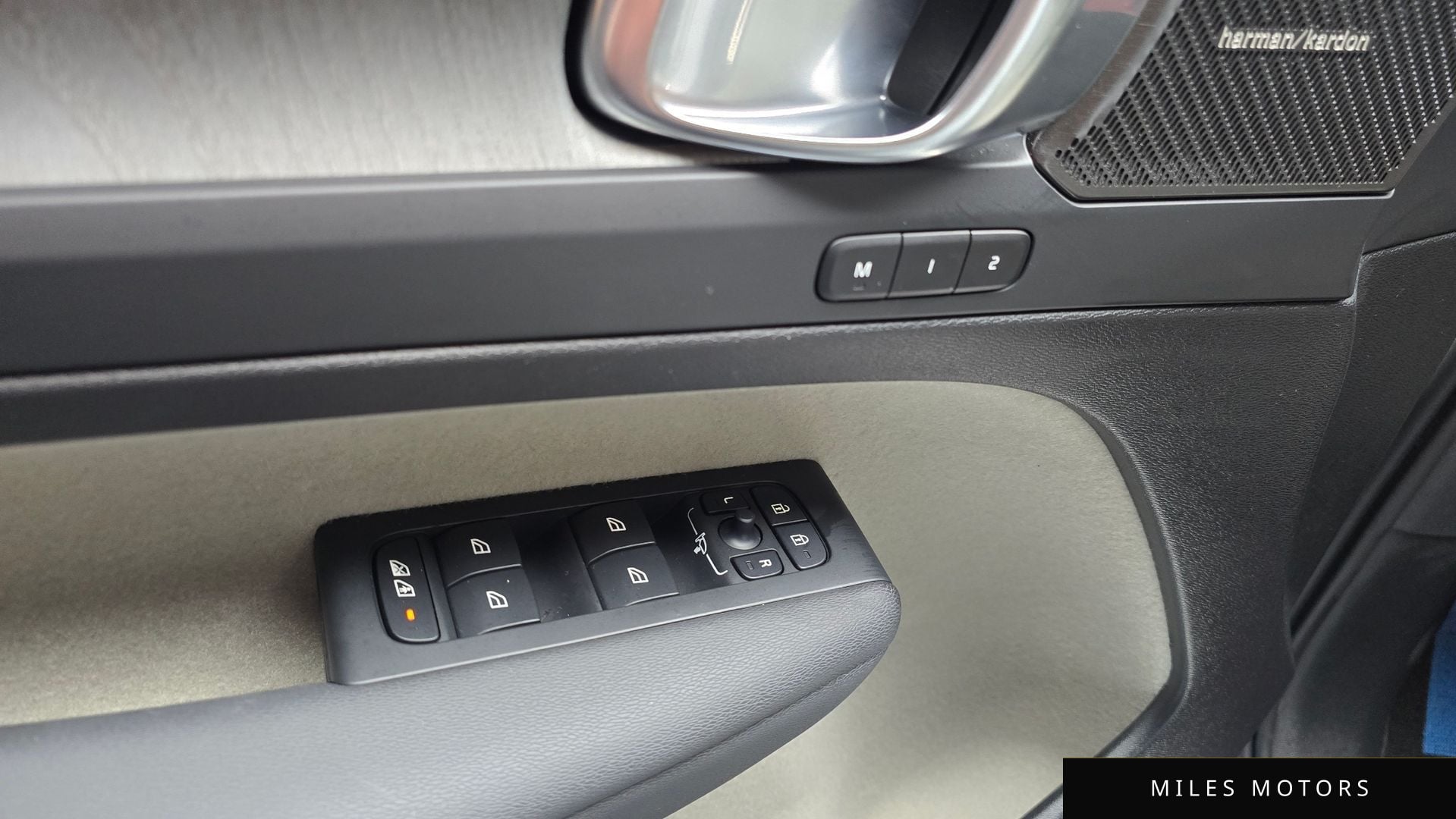 Volvo XC40 2025 — миниатюра 20