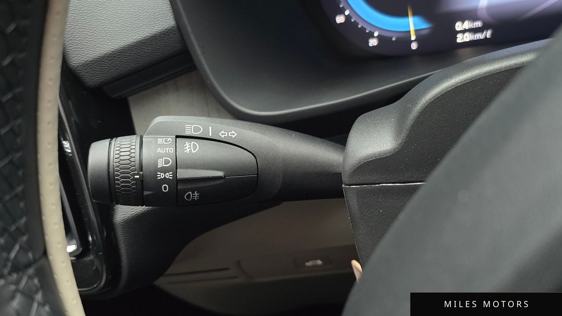 Volvo XC40 2025 — миниатюра 27