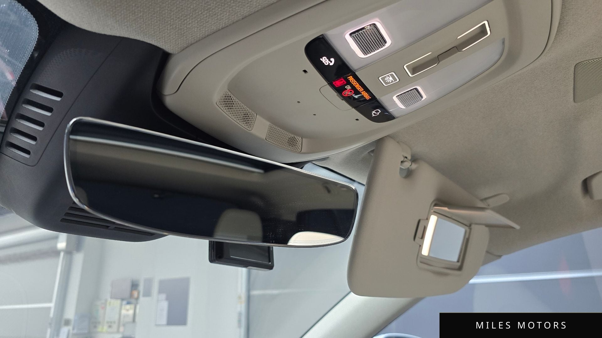 Volvo XC40 2025 — миниатюра 29