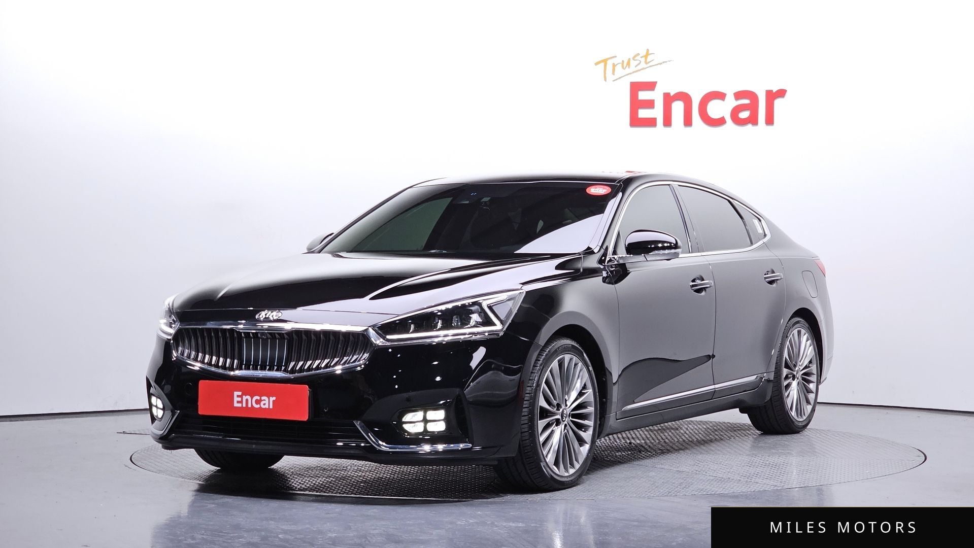 Kia K7 2018 — фото 1 из 12