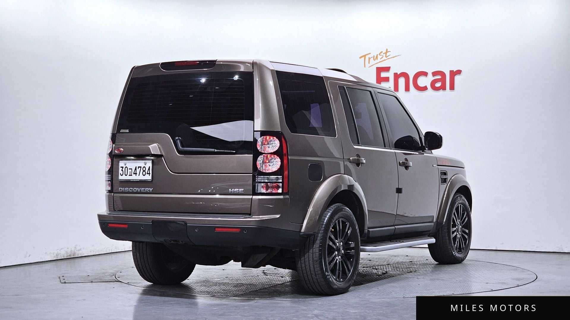 Land Rover Discovery 2014 — миниатюра 2