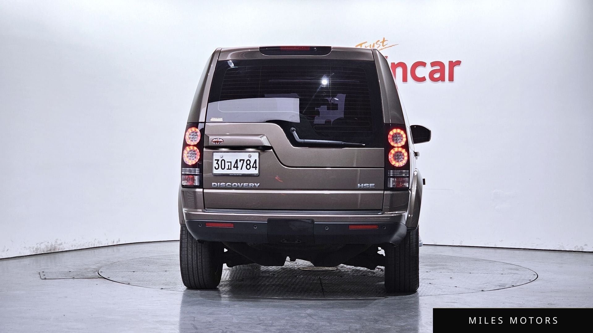 Land Rover Discovery 2014 — миниатюра 4