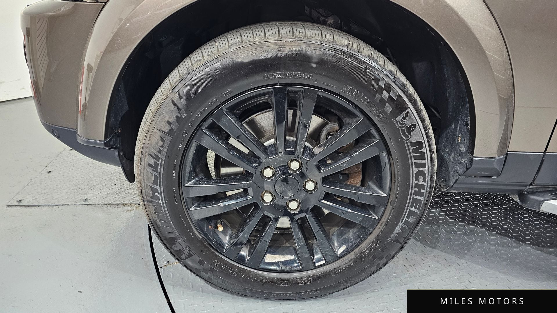 Land Rover Discovery 2014 — миниатюра 5