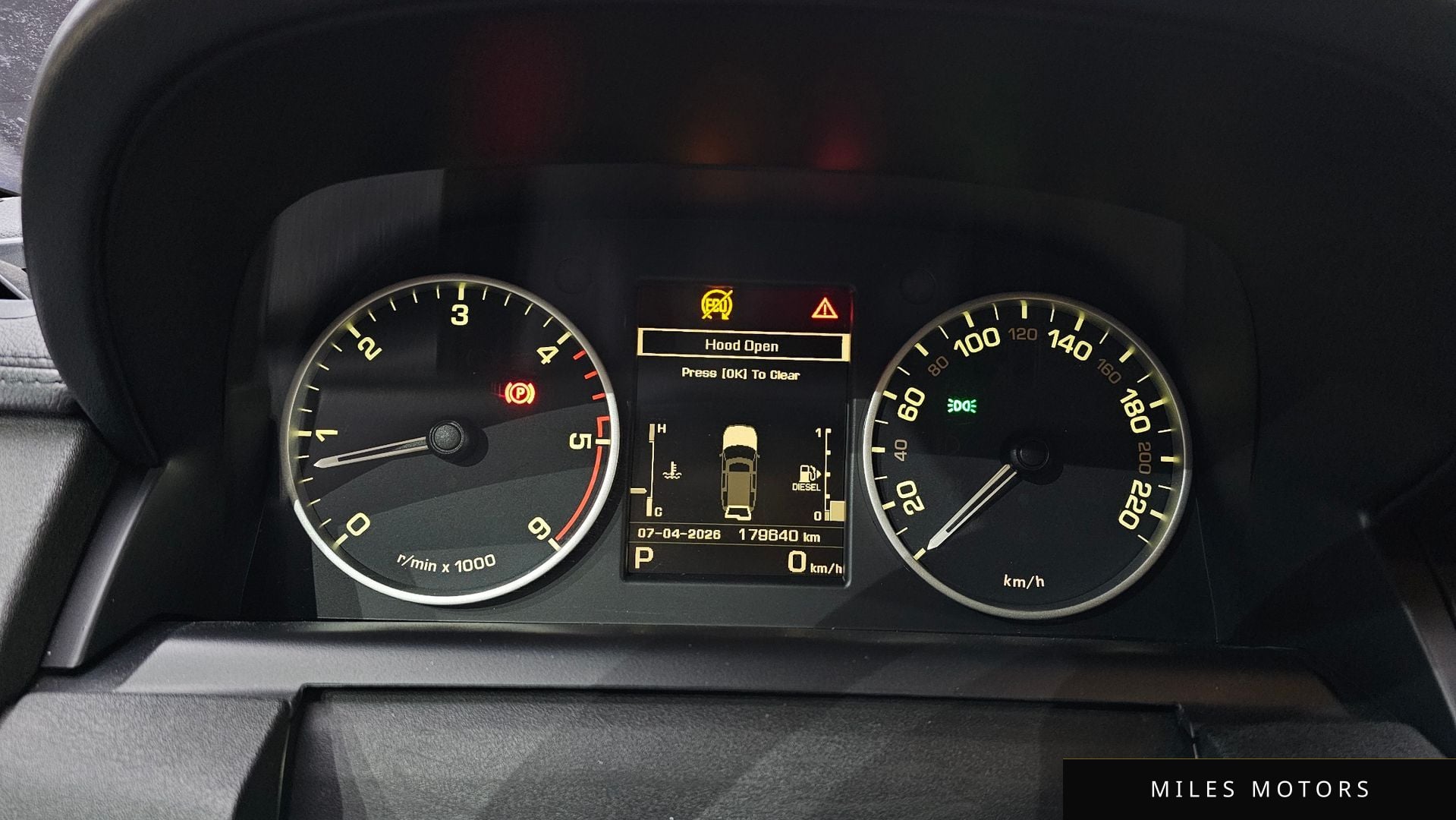 Land Rover Discovery 2014 — миниатюра 8