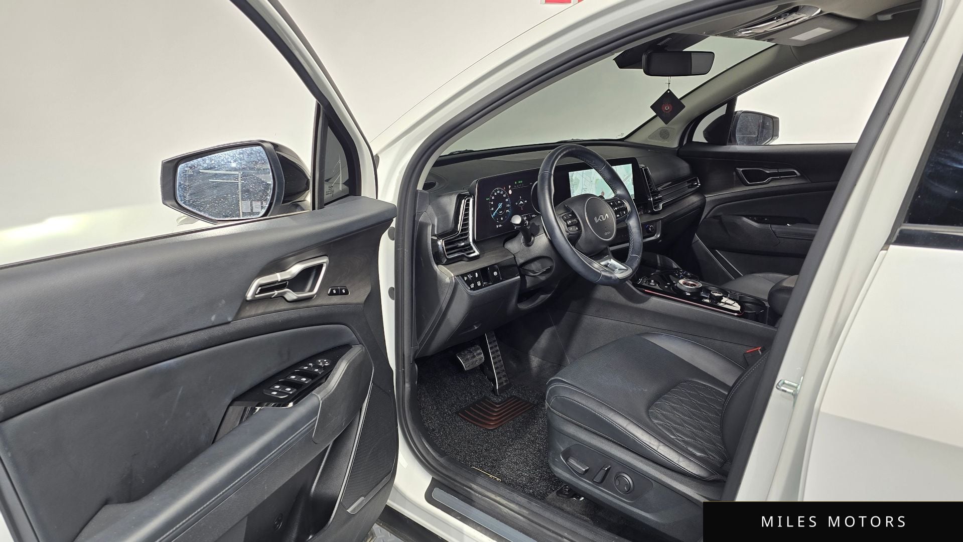 Kia Sportage 2023 — миниатюра 13