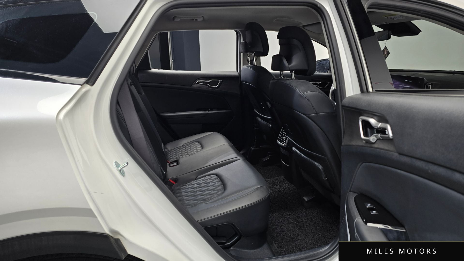 Kia Sportage 2023 — миниатюра 17