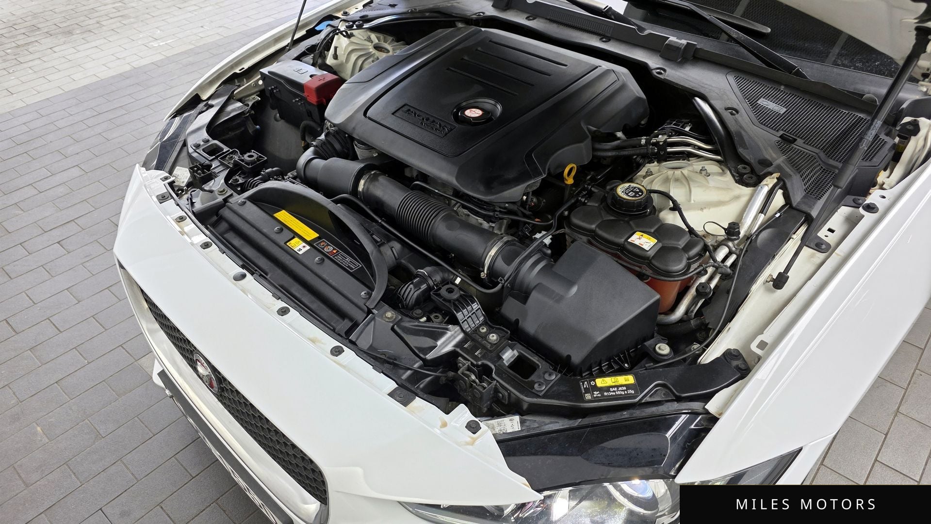 Jaguar XE 2017 — миниатюра 6