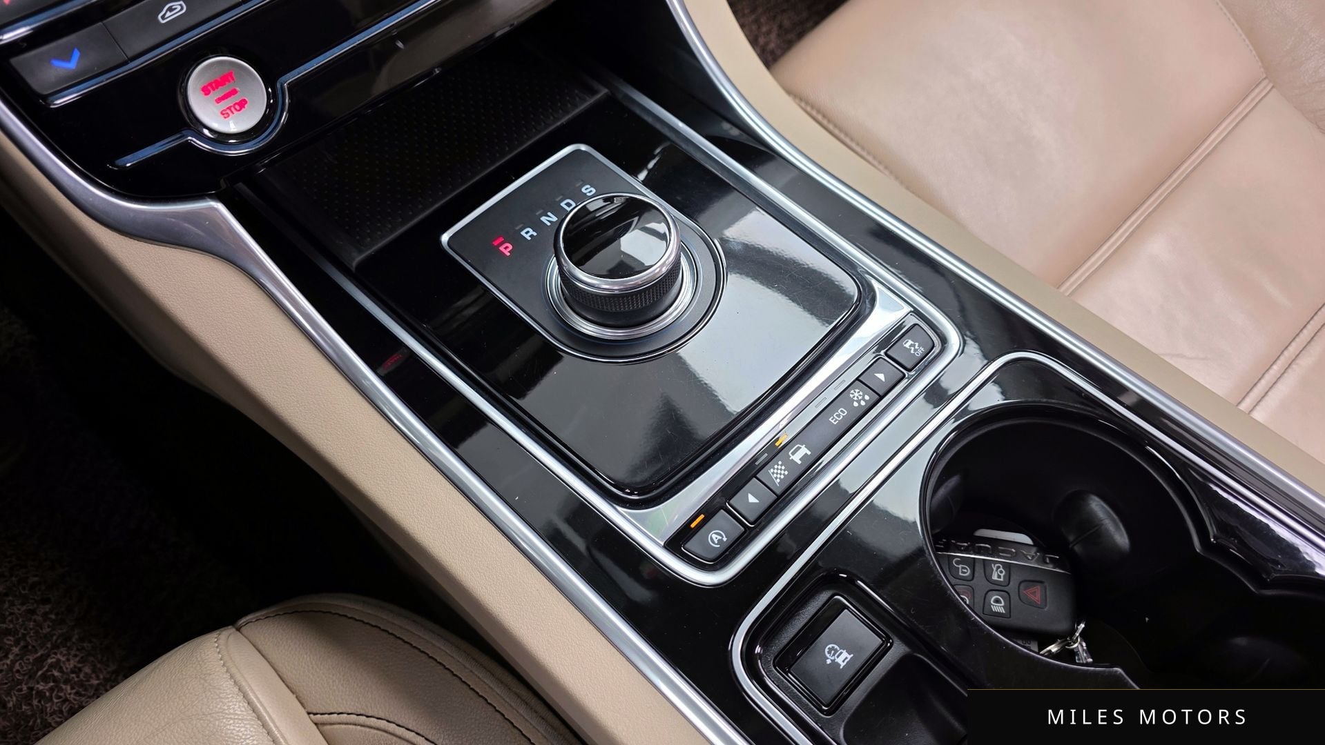Jaguar XE 2017 — миниатюра 9