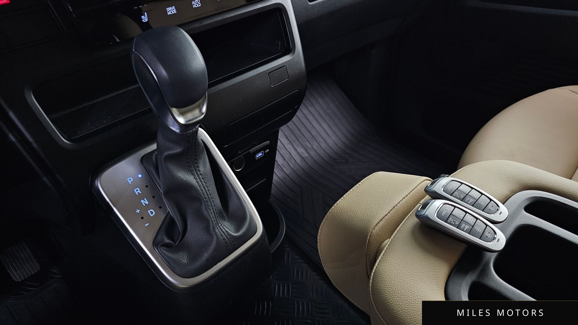 Hyundai Staria 2023 — миниатюра 12