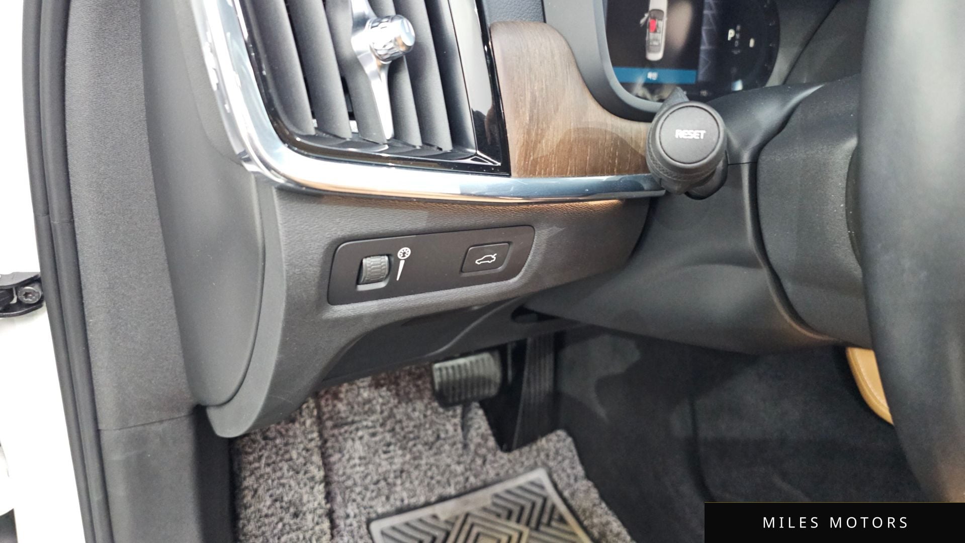Volvo S90 2022 — миниатюра 31
