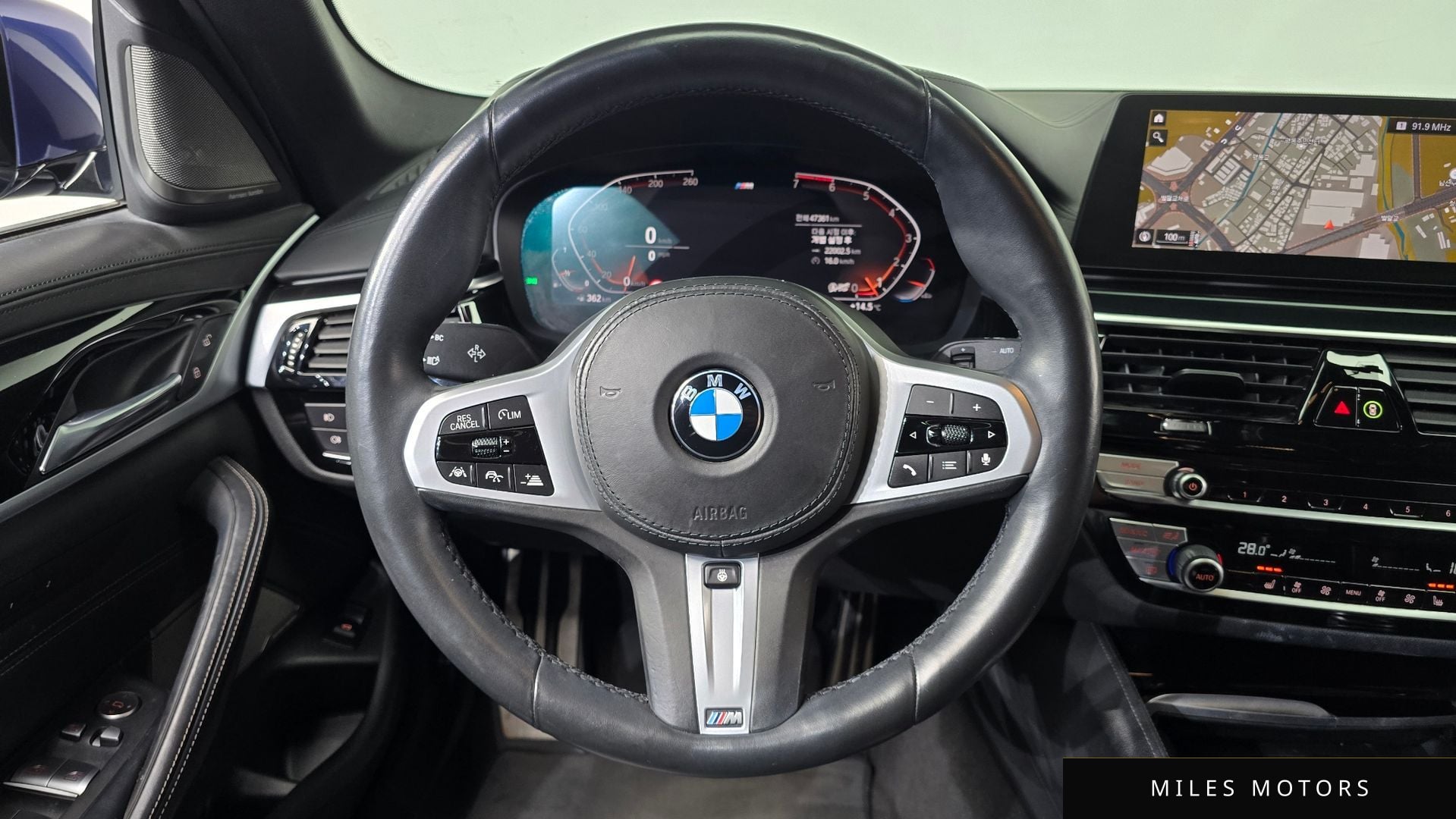 BMW 5 Series (G30) 2020 — миниатюра 12