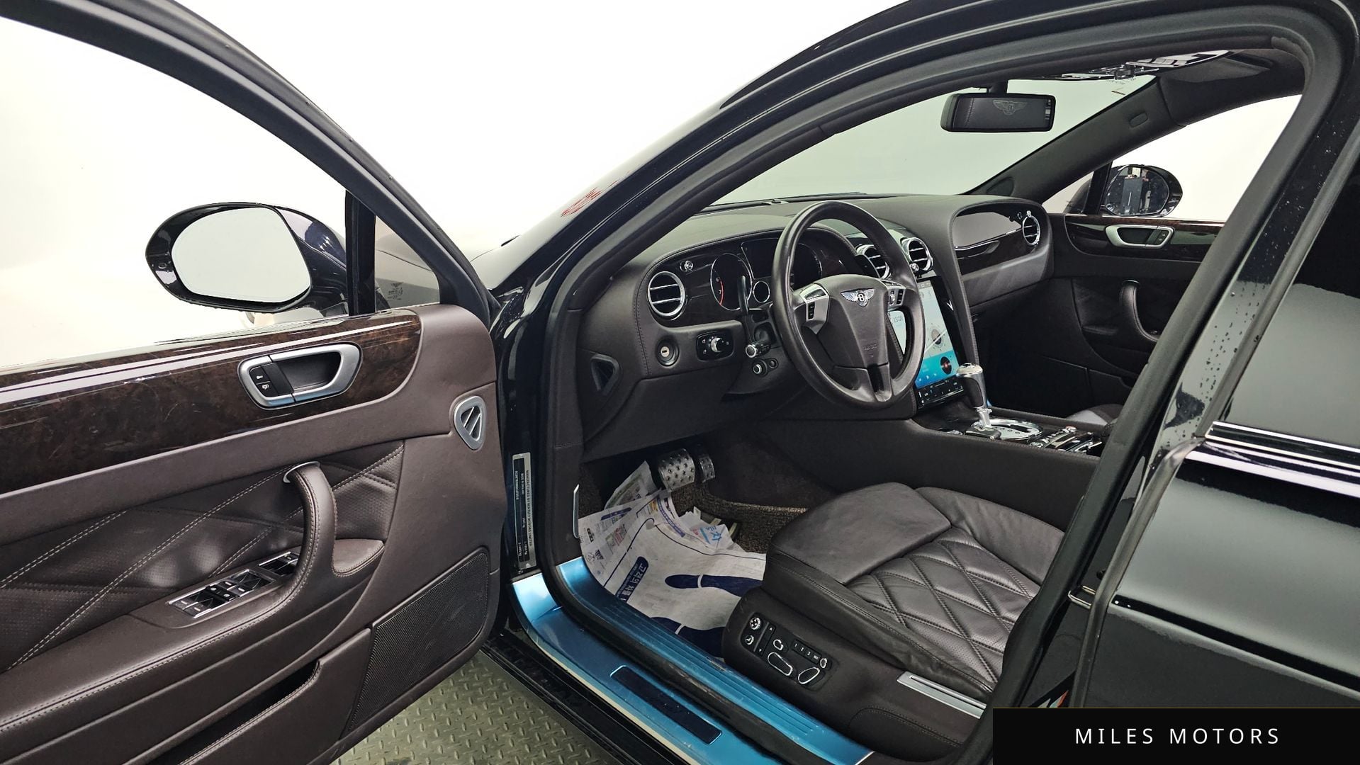 Bentley 플라잉스퍼 2013 — миниатюра 10