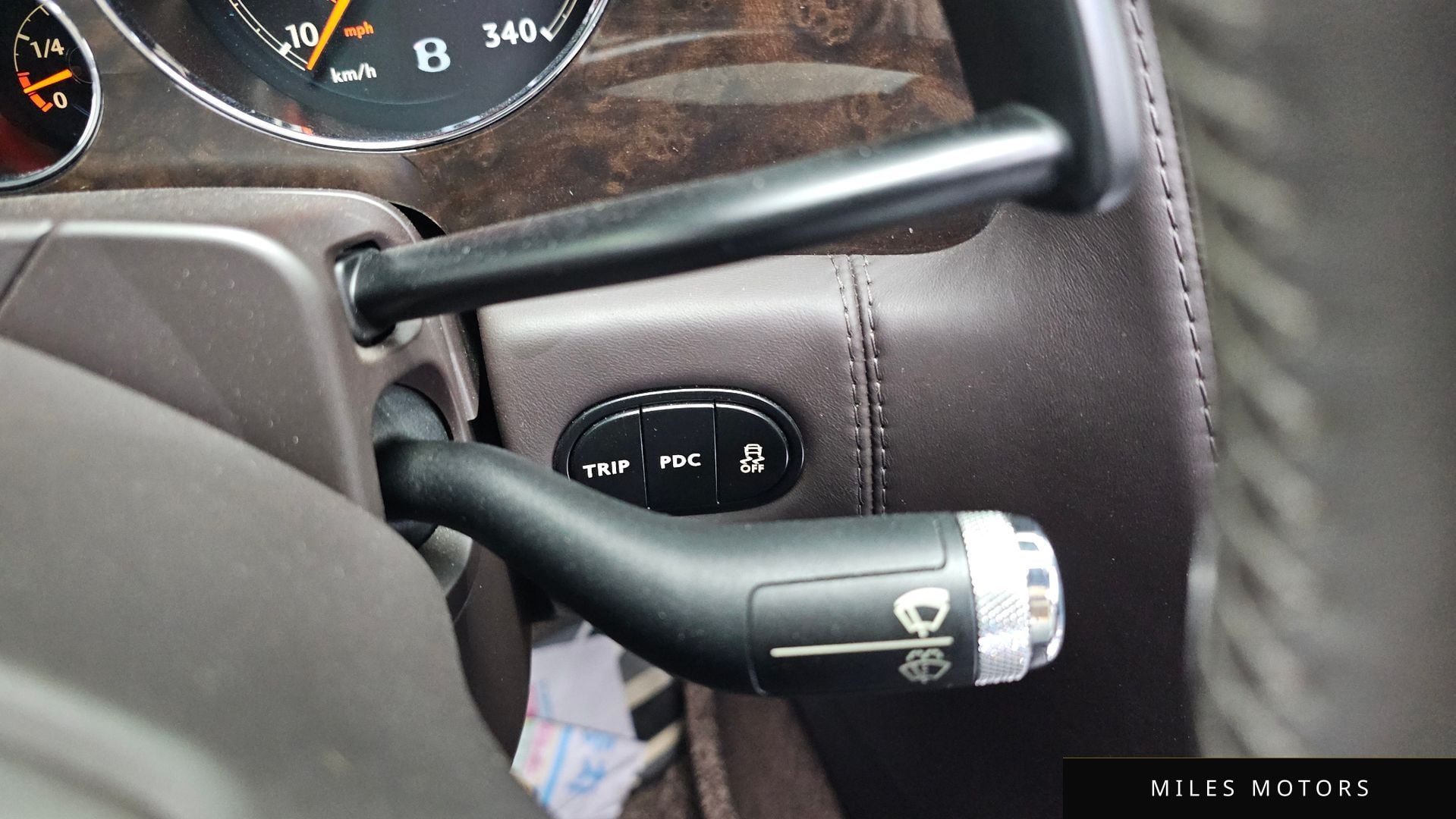 Bentley 플라잉스퍼 2013 — миниатюра 20