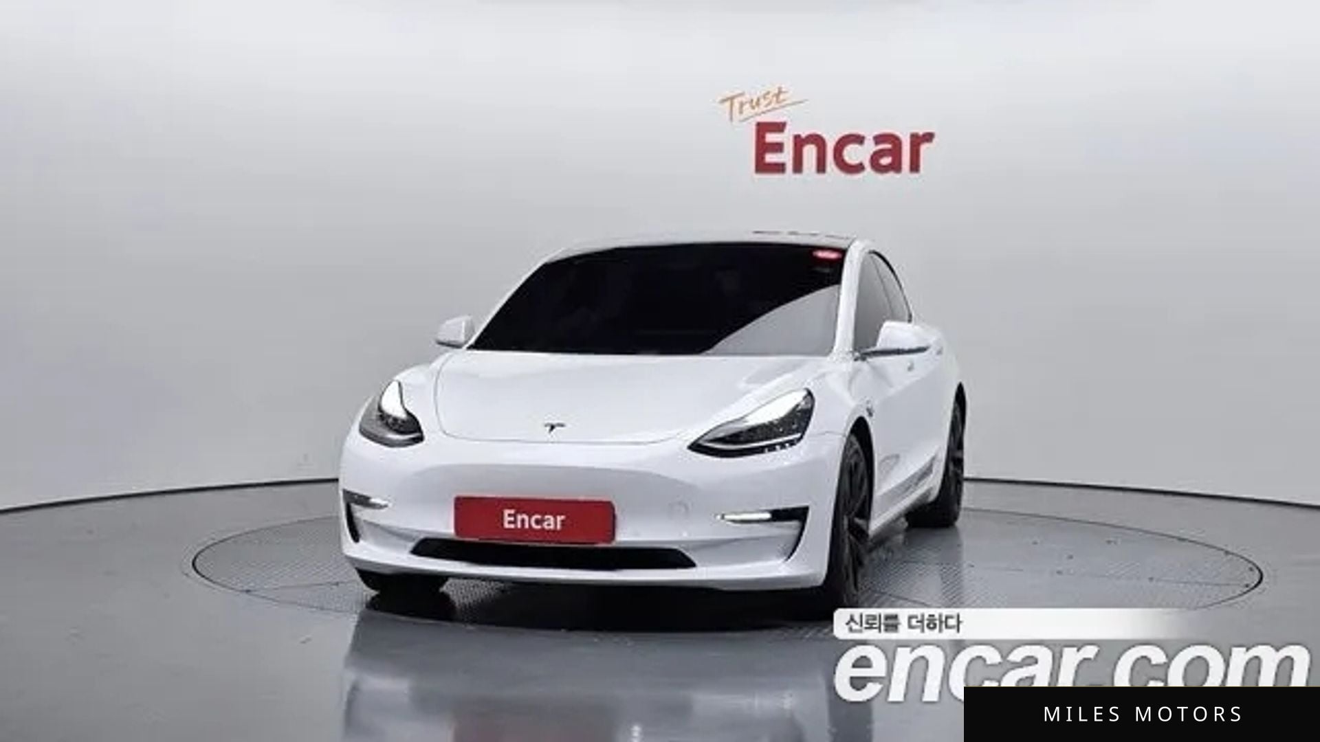 Tesla Model 3 2020 — миниатюра 3