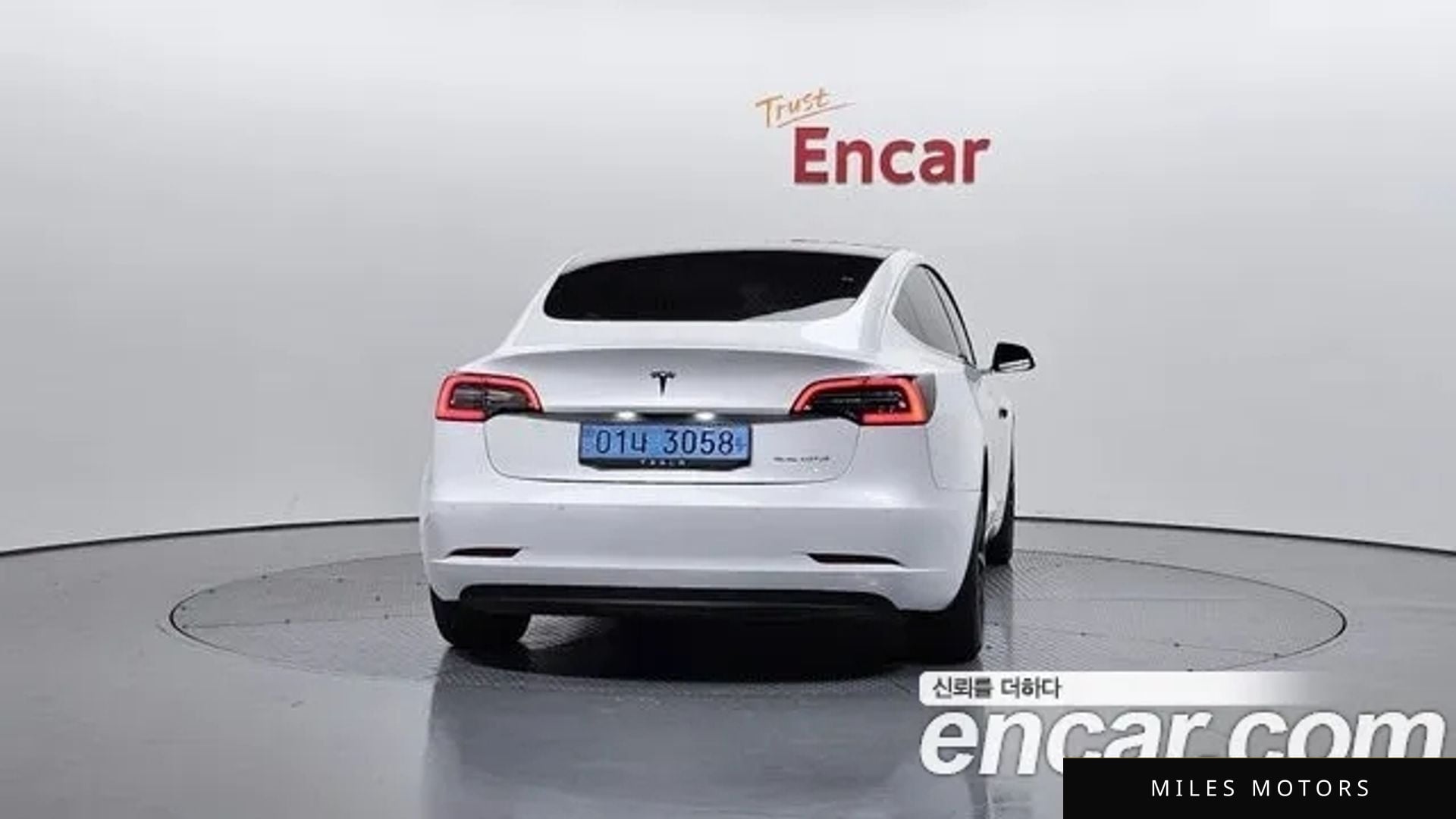 Tesla Model 3 2020 — миниатюра 4