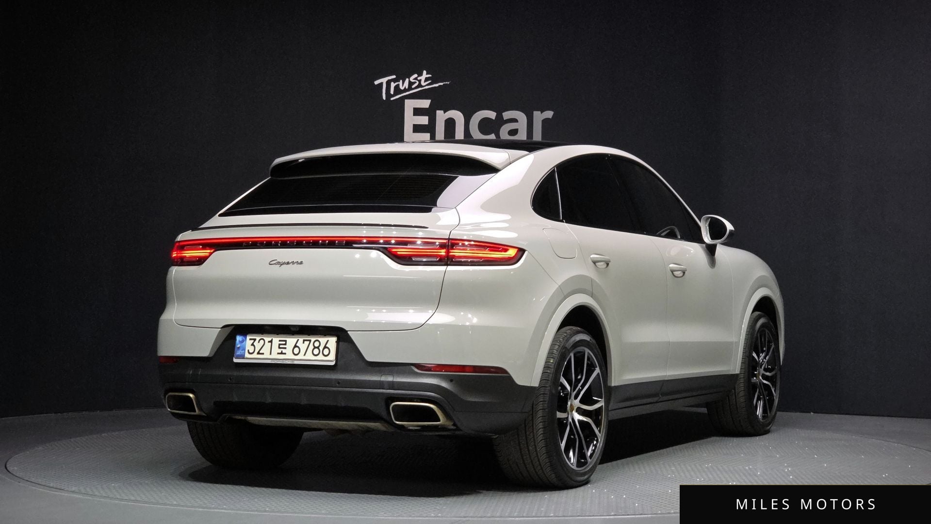 Porsche Cayenne 2021 — миниатюра 2