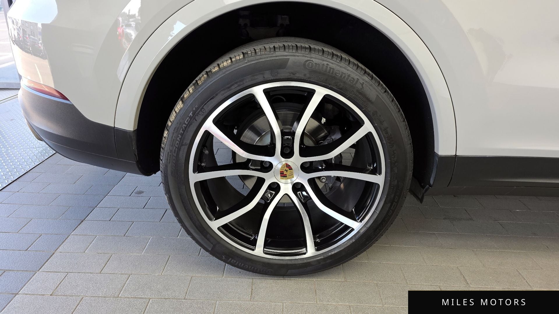 Porsche Cayenne 2021 — миниатюра 5