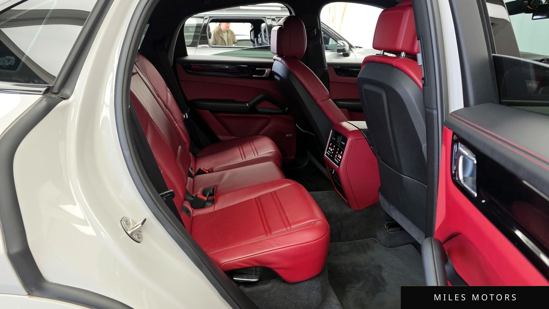 Porsche Cayenne 2021 — миниатюра 17
