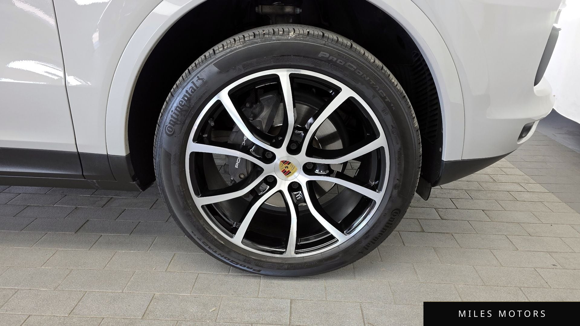 Porsche Cayenne 2021 — миниатюра 7
