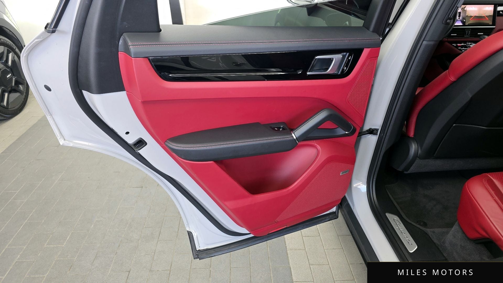 Porsche Cayenne 2021 — миниатюра 15