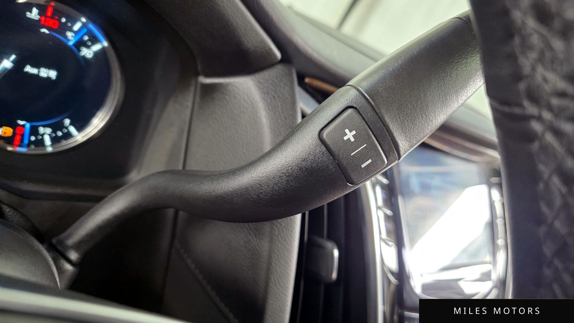 Cadillac Escalade 2018 — миниатюра 12