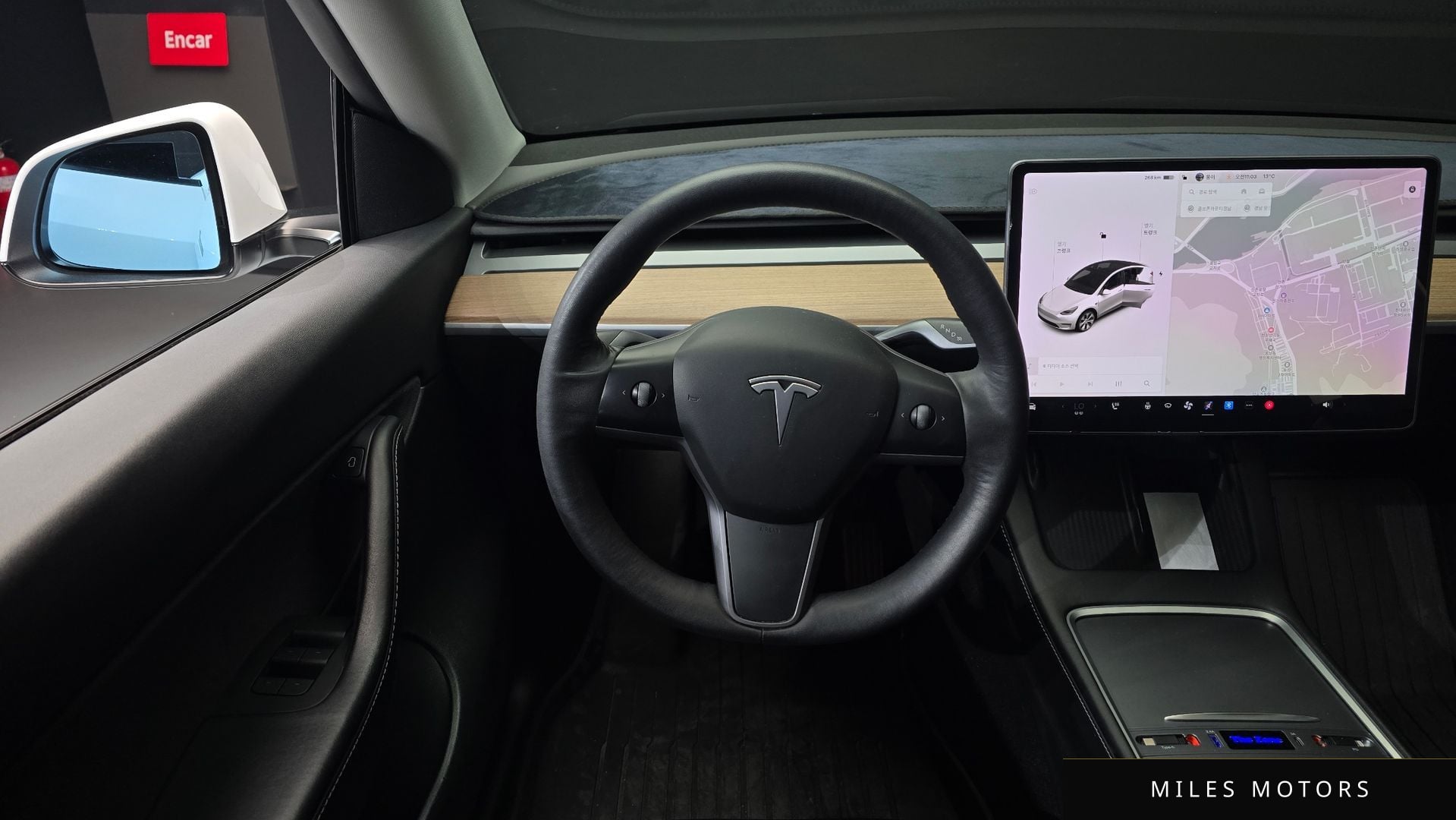 Tesla Model Y 2021 — миниатюра 12