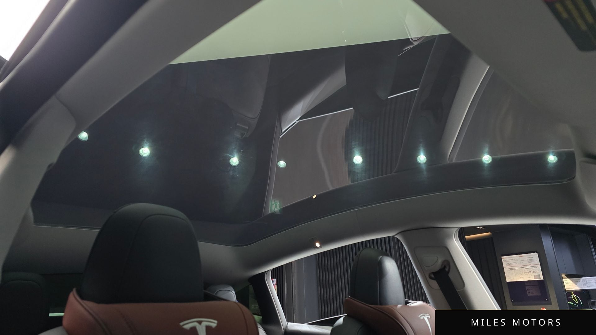 Tesla Model Y 2021 — миниатюра 19