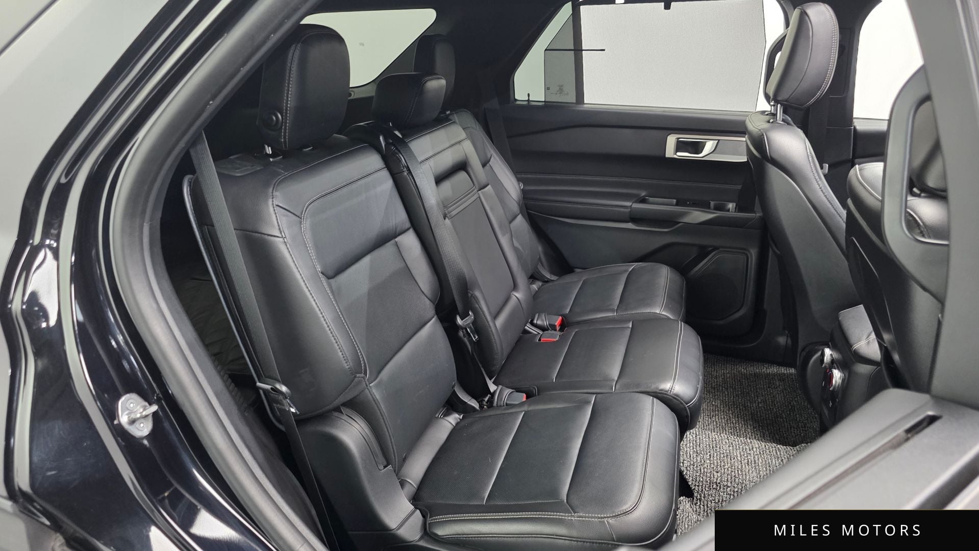 Ford Explorer 2020 — миниатюра 17