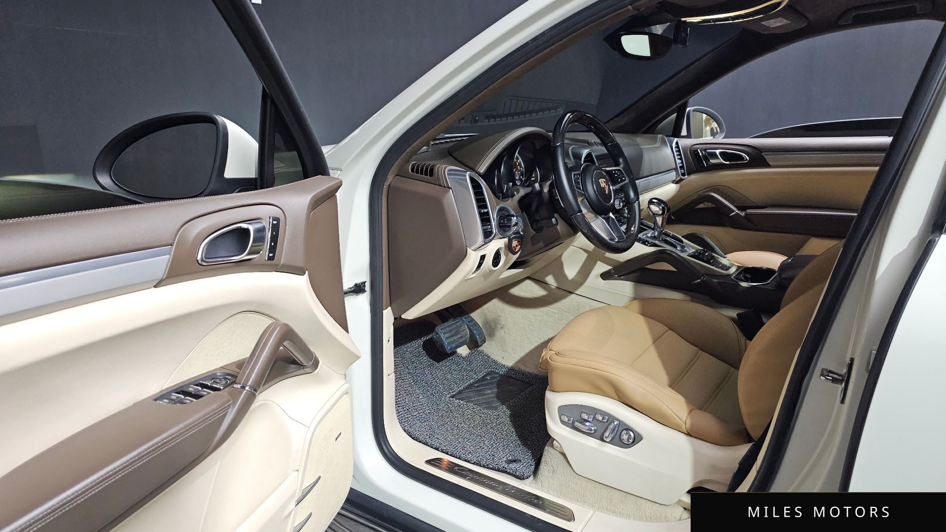 Porsche Cayenne 2011 — миниатюра 10