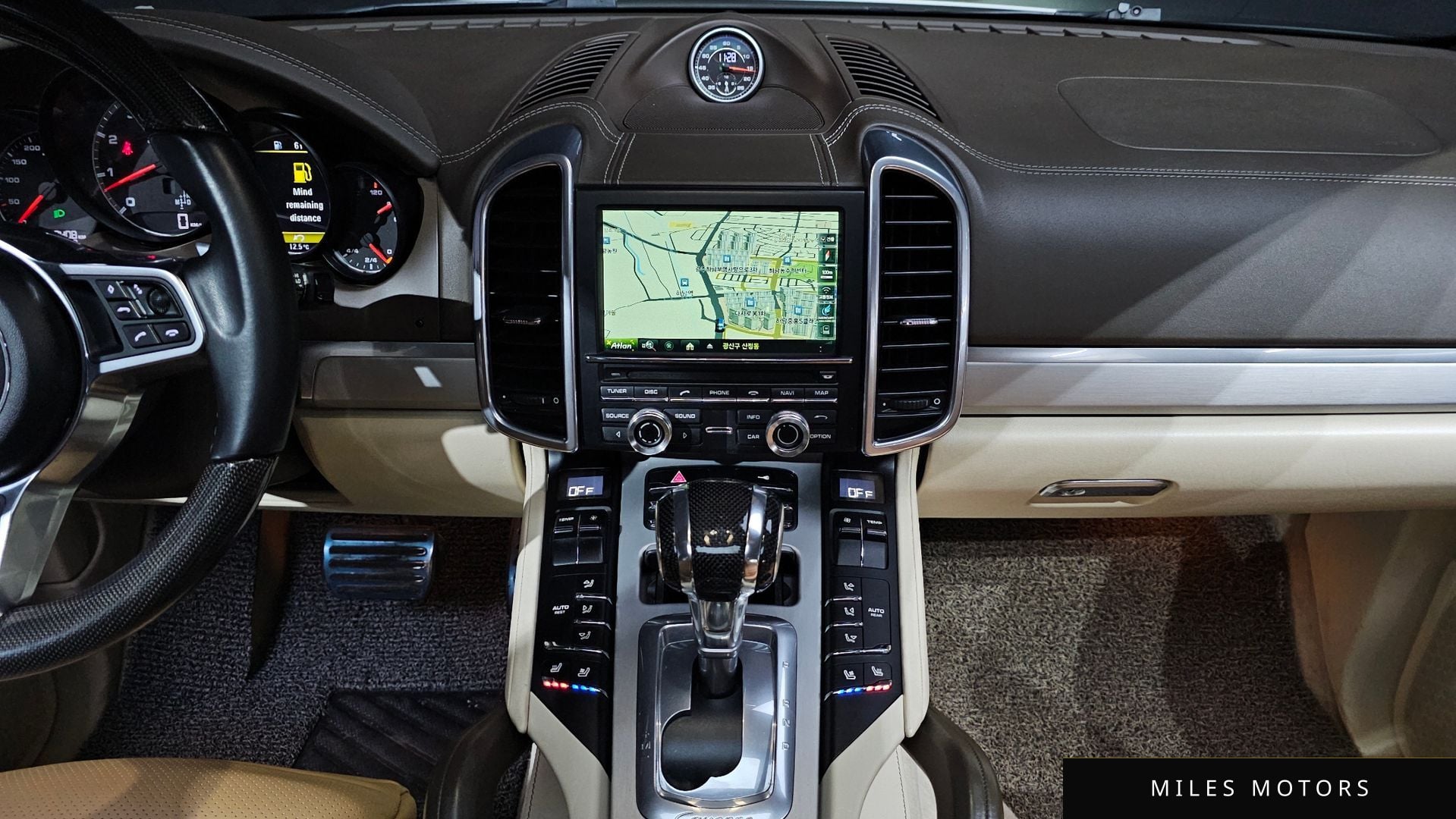 Porsche Cayenne 2011 — миниатюра 13