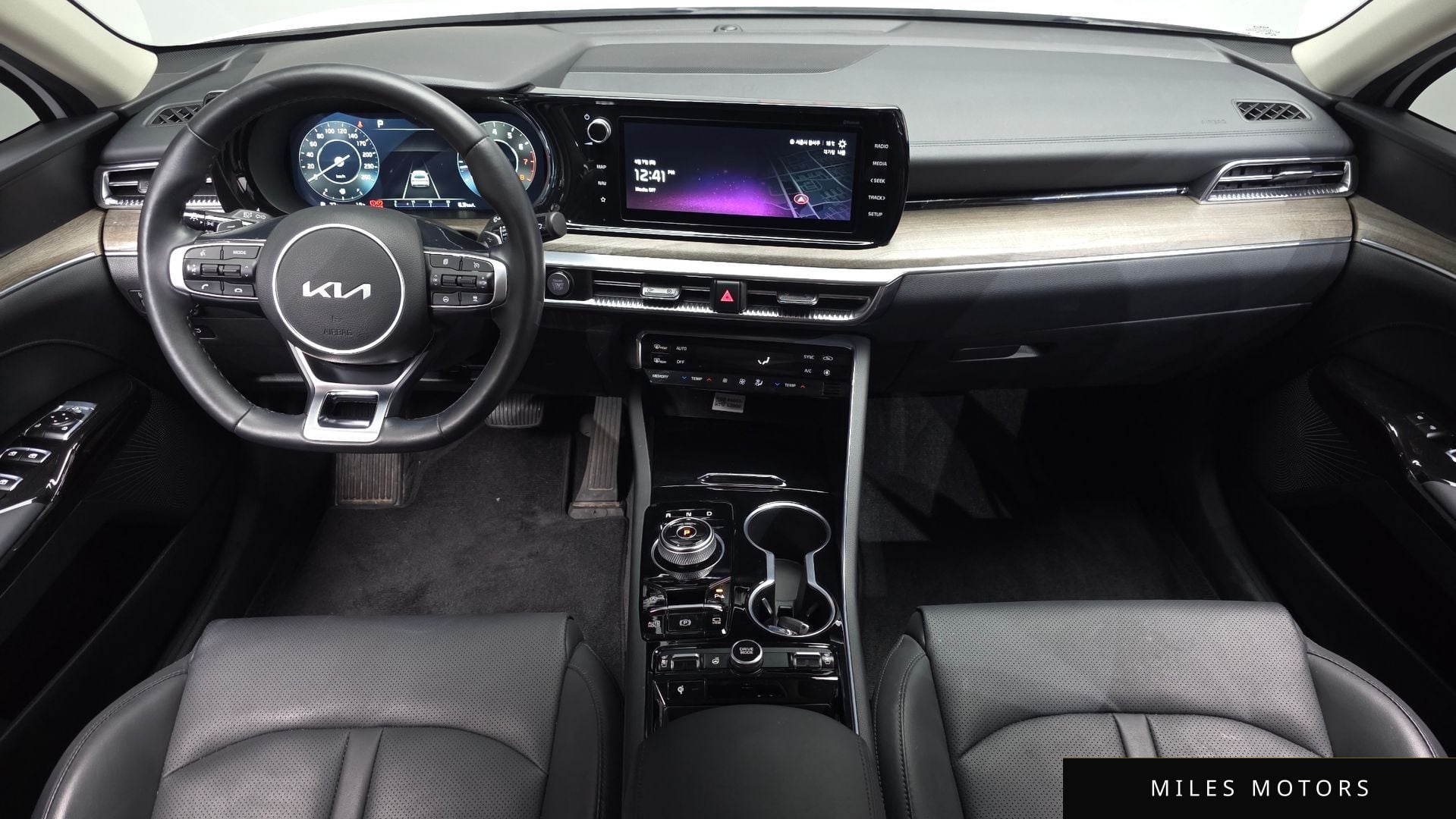Kia K5 2023 — миниатюра 10