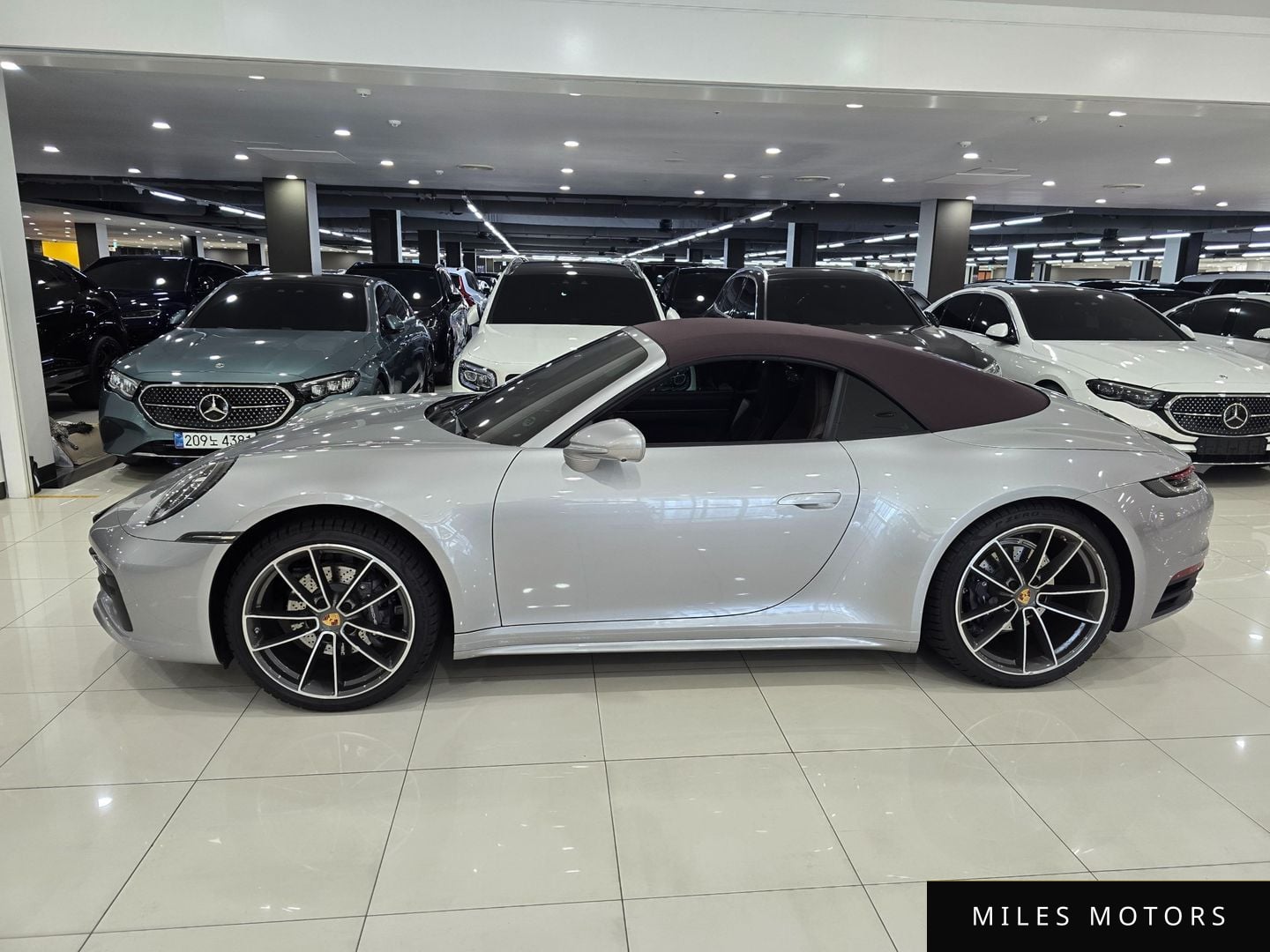 Porsche 911 (992) 2024 — миниатюра 2