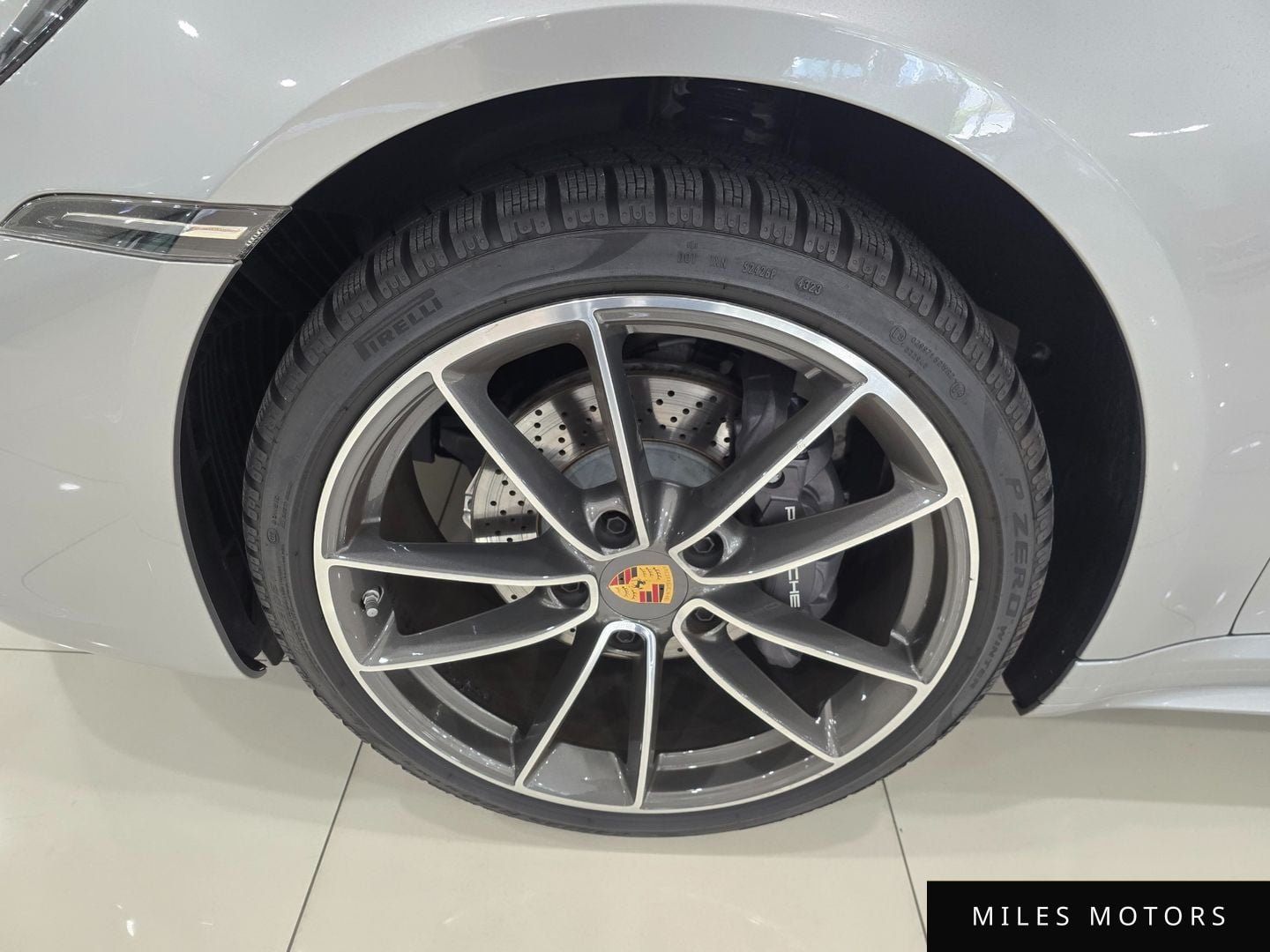 Porsche 911 (992) 2024 — миниатюра 5