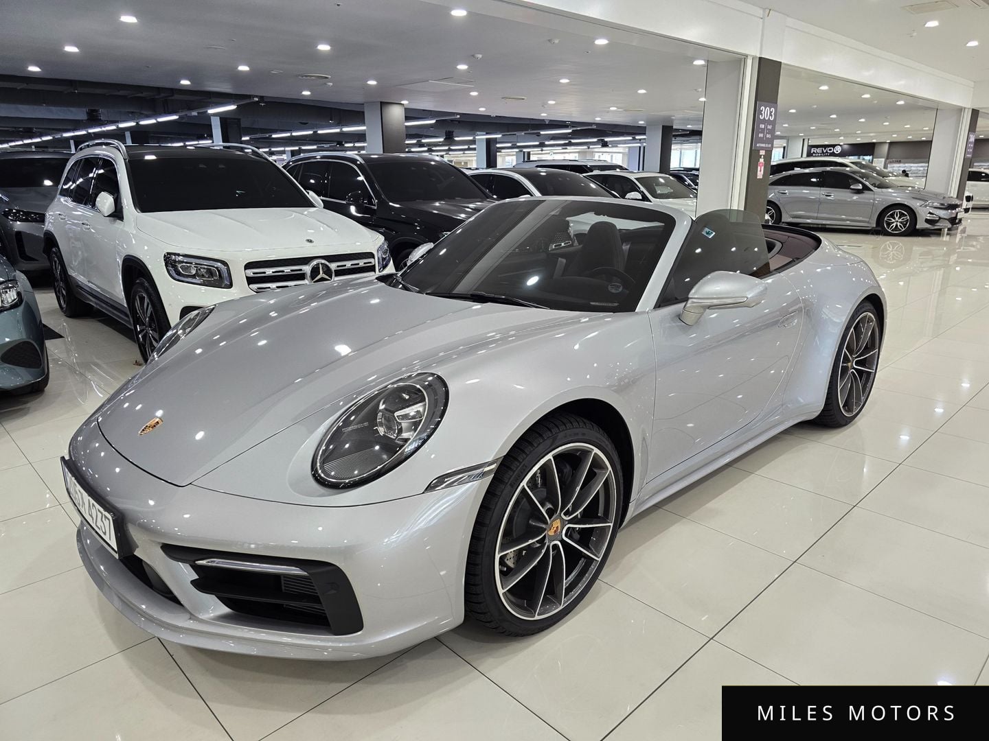 Porsche 911 (992) 2024 — миниатюра 11