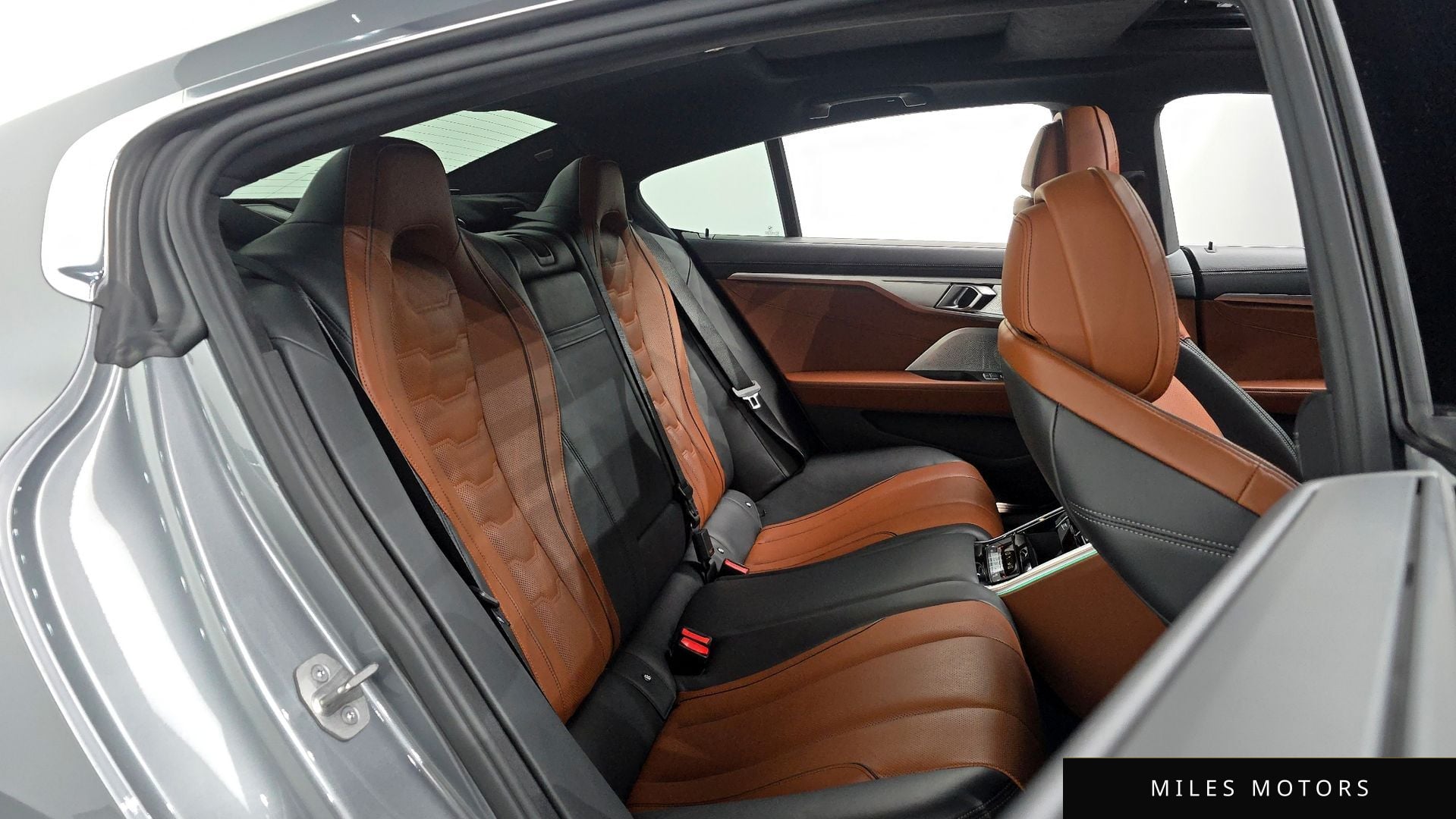 BMW 8시리즈 (G15) 2023 — миниатюра 17