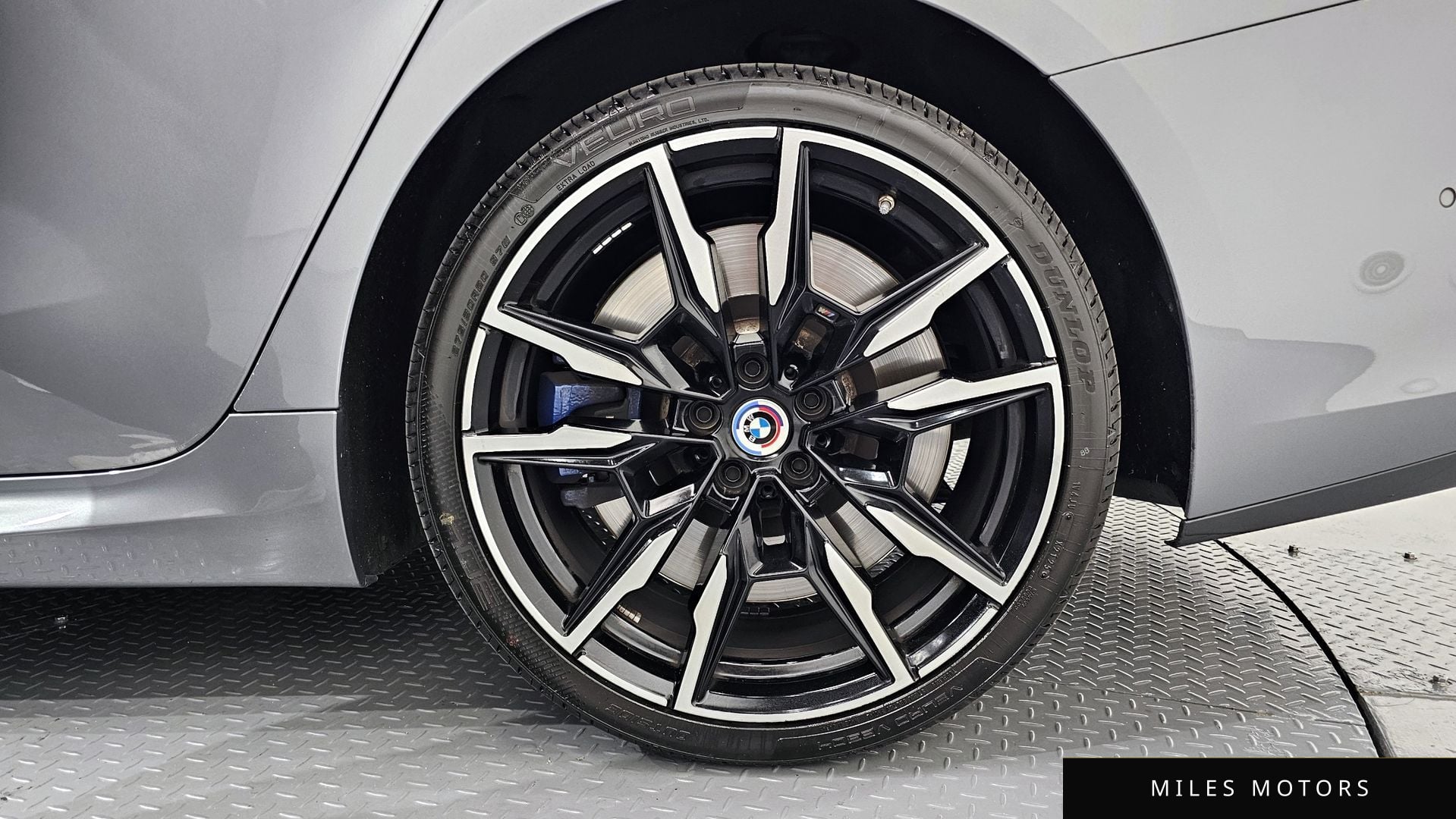 BMW 8시리즈 (G15) 2023 — миниатюра 7