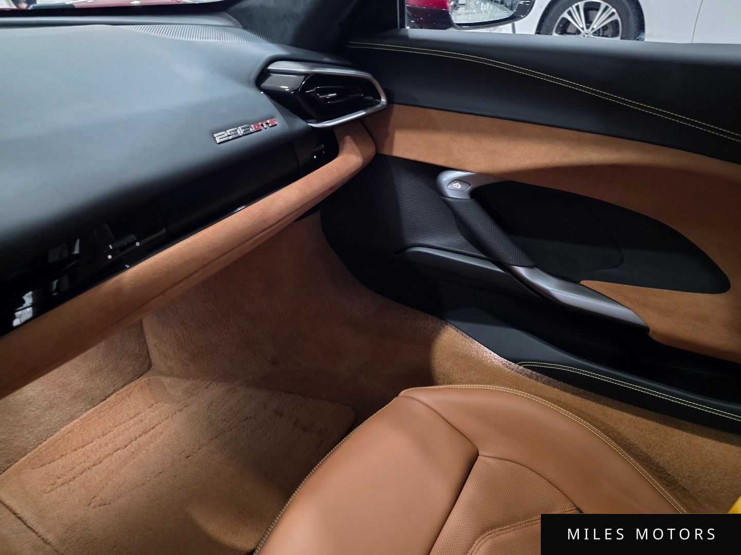 Ferrari 296 GTS 2024 — миниатюра 10