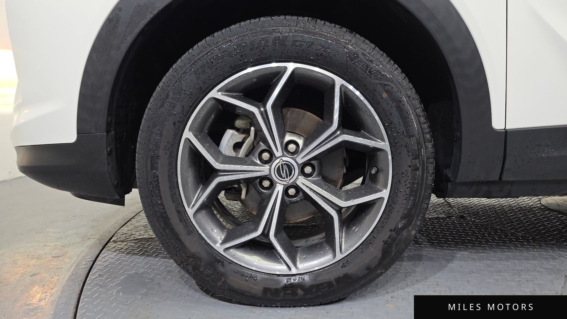 KG Mobility Beautiful Korando 2021 — миниатюра 5