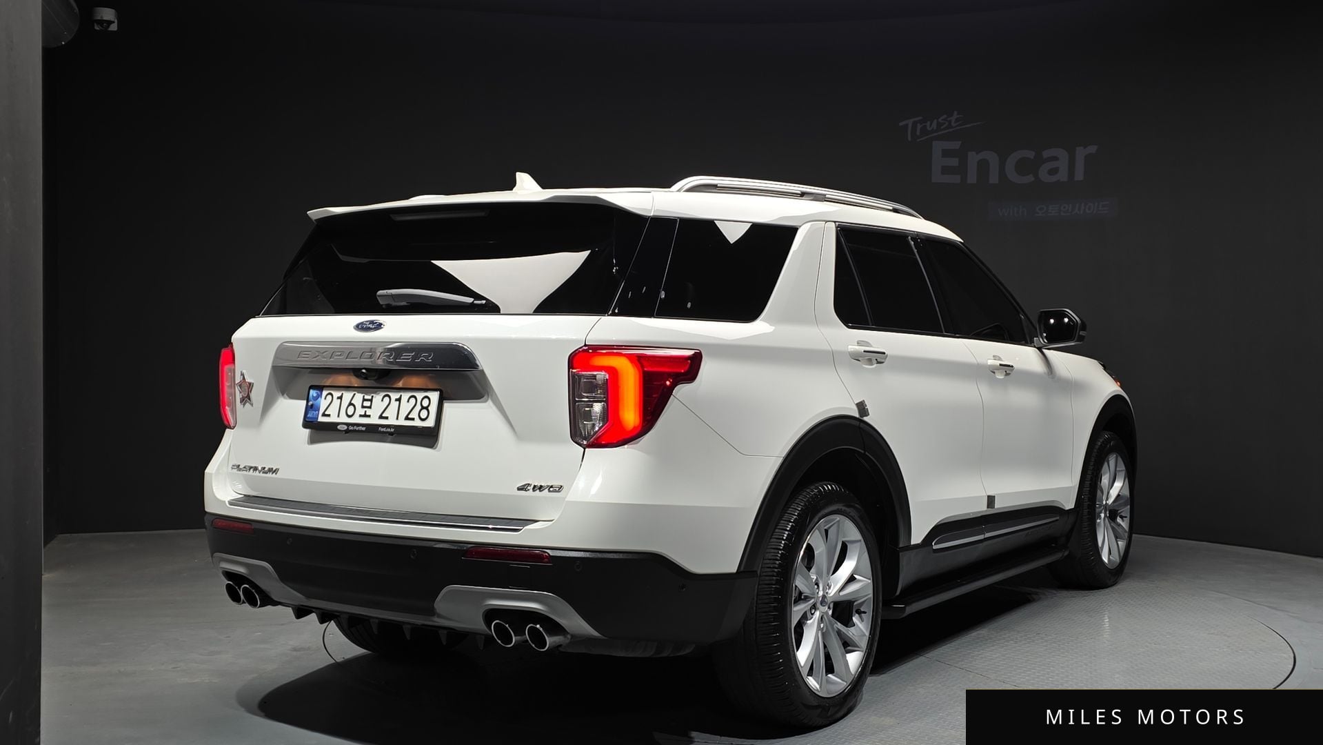 Ford Explorer 2022 — миниатюра 2