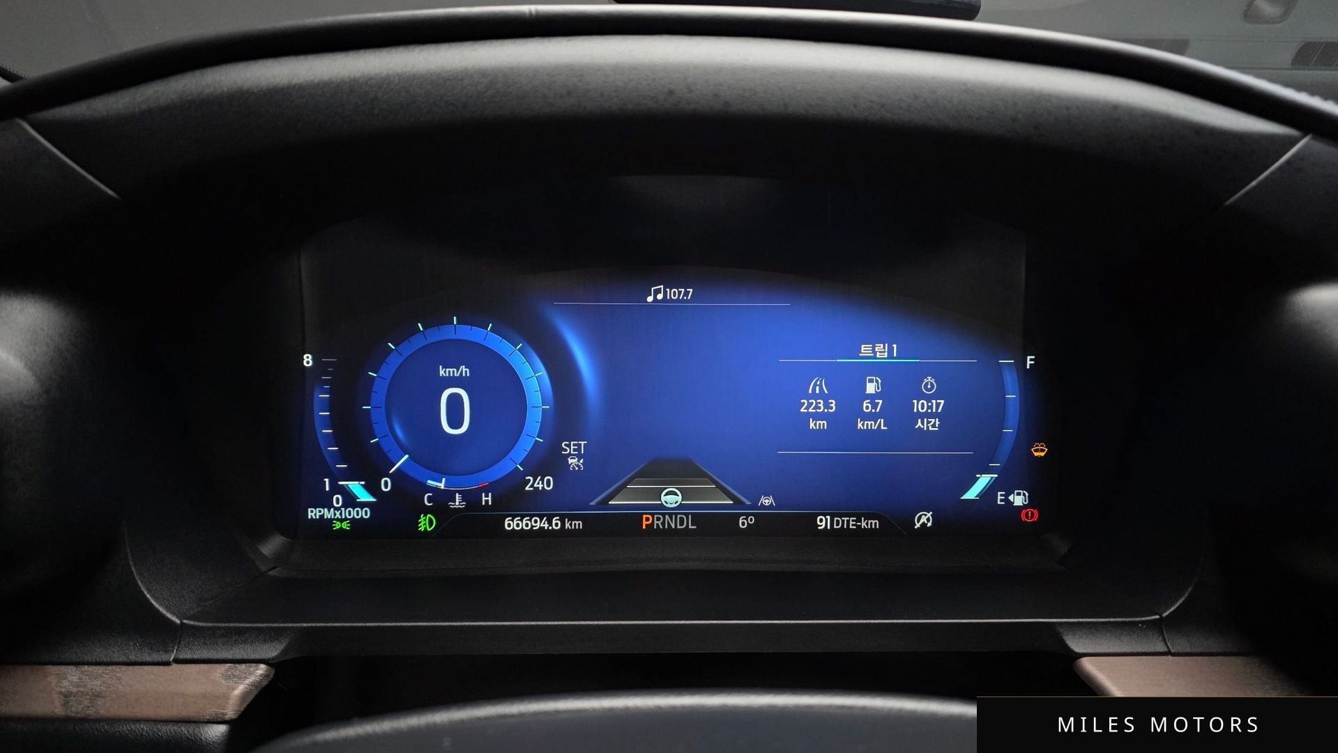 Ford Explorer 2022 — миниатюра 11