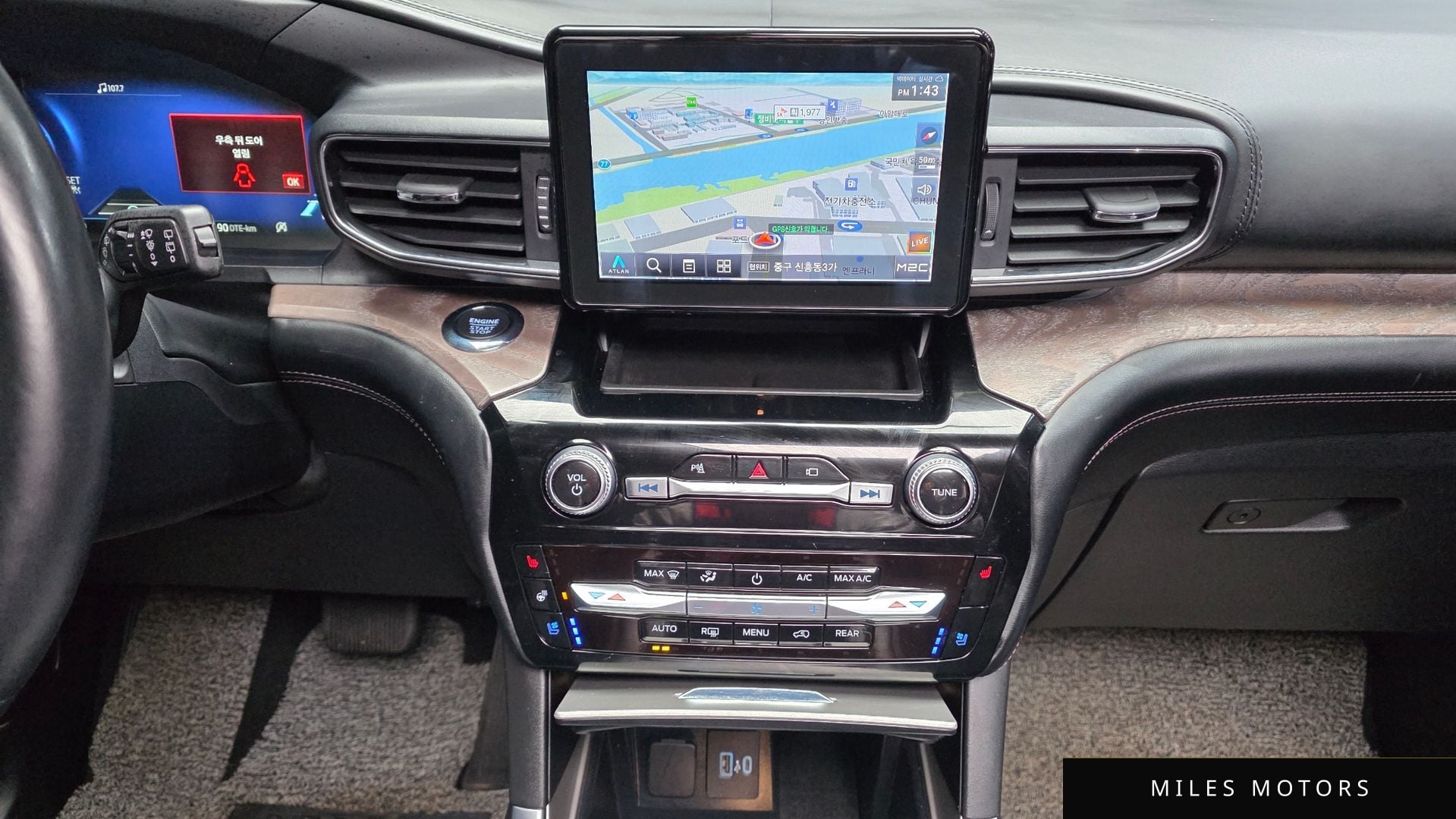 Ford Explorer 2022 — миниатюра 20
