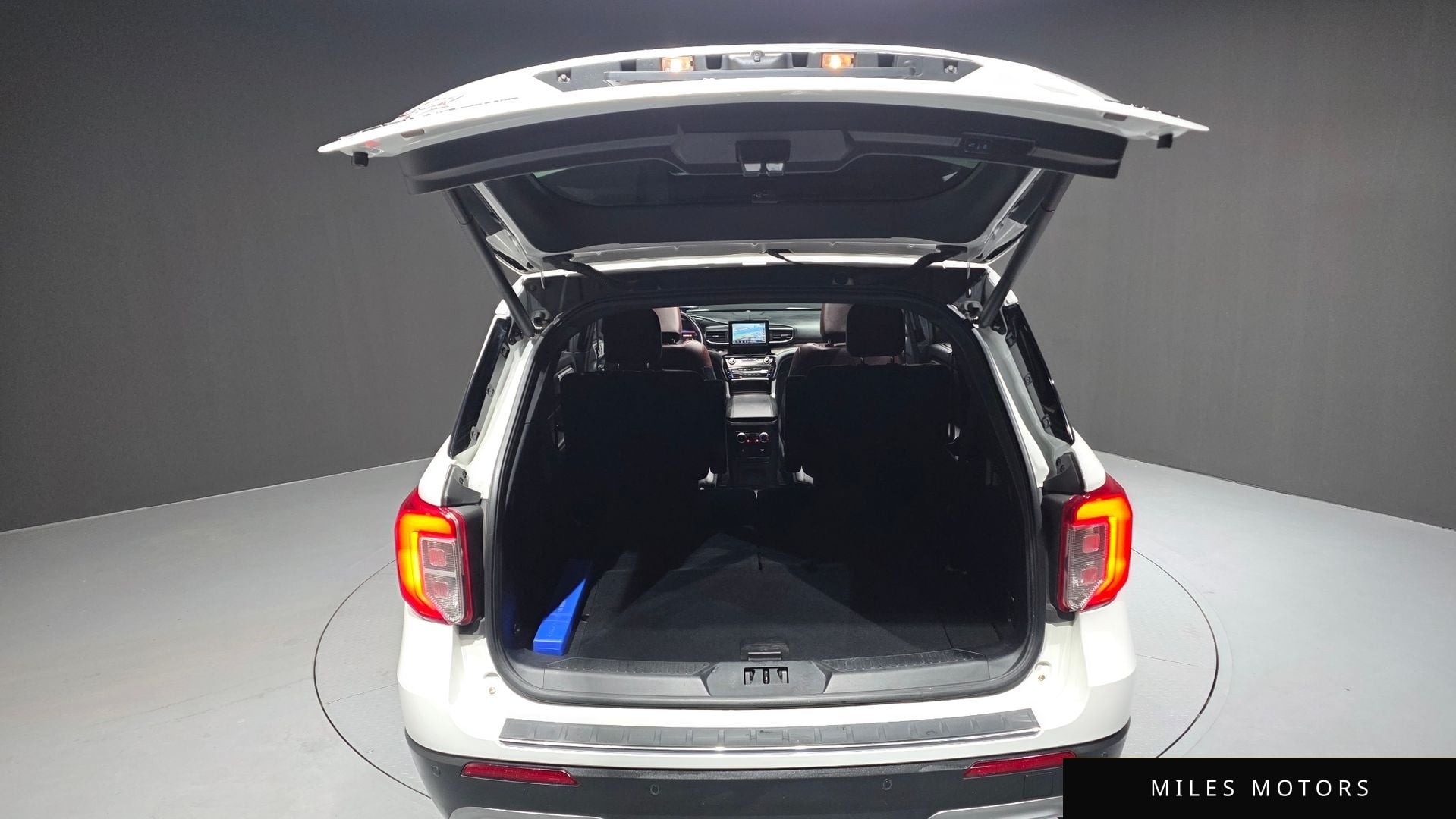 Ford Explorer 2022 — миниатюра 26