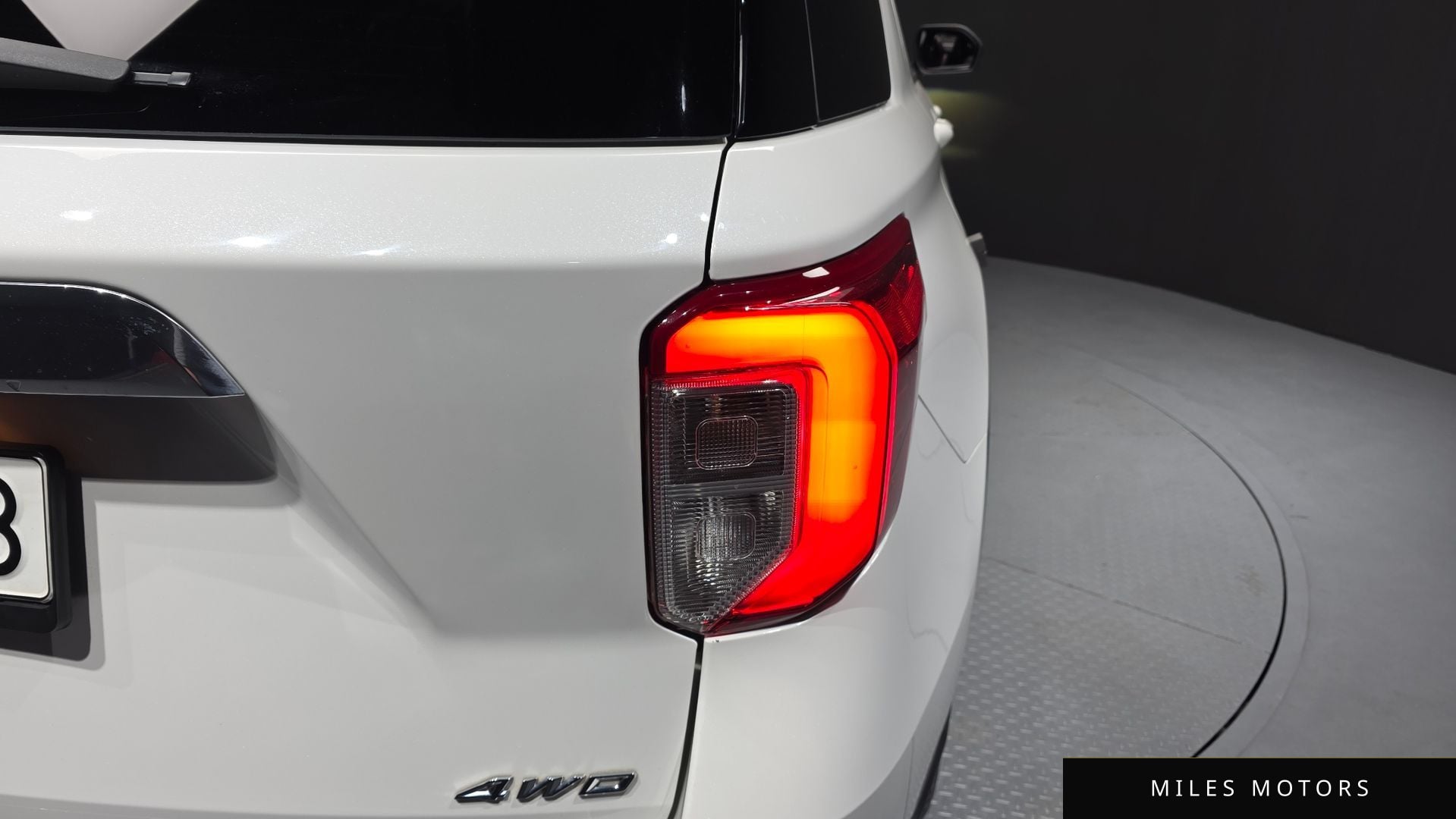Ford Explorer 2022 — миниатюра 9