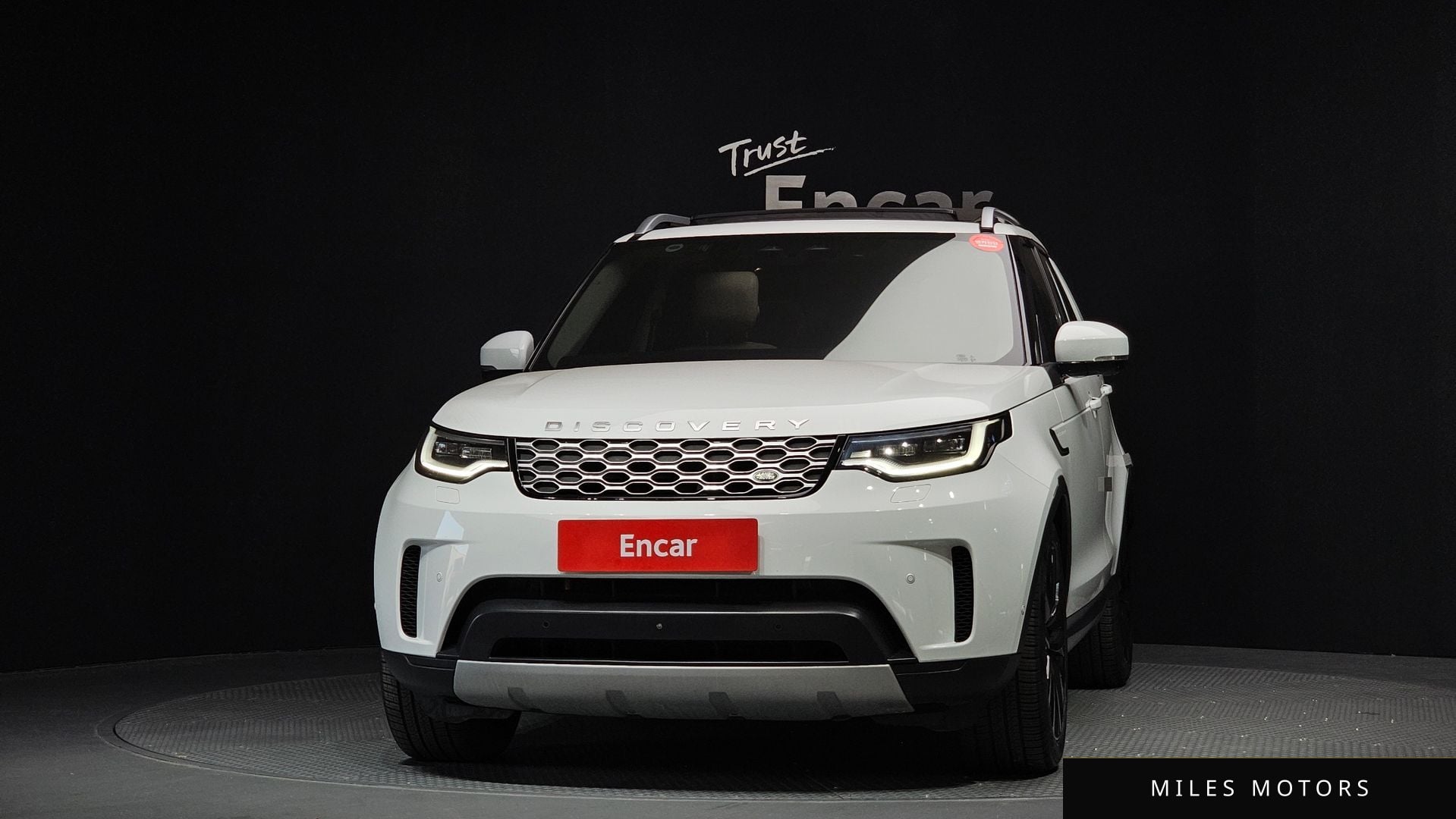 Land Rover Discovery 2022 — миниатюра 3